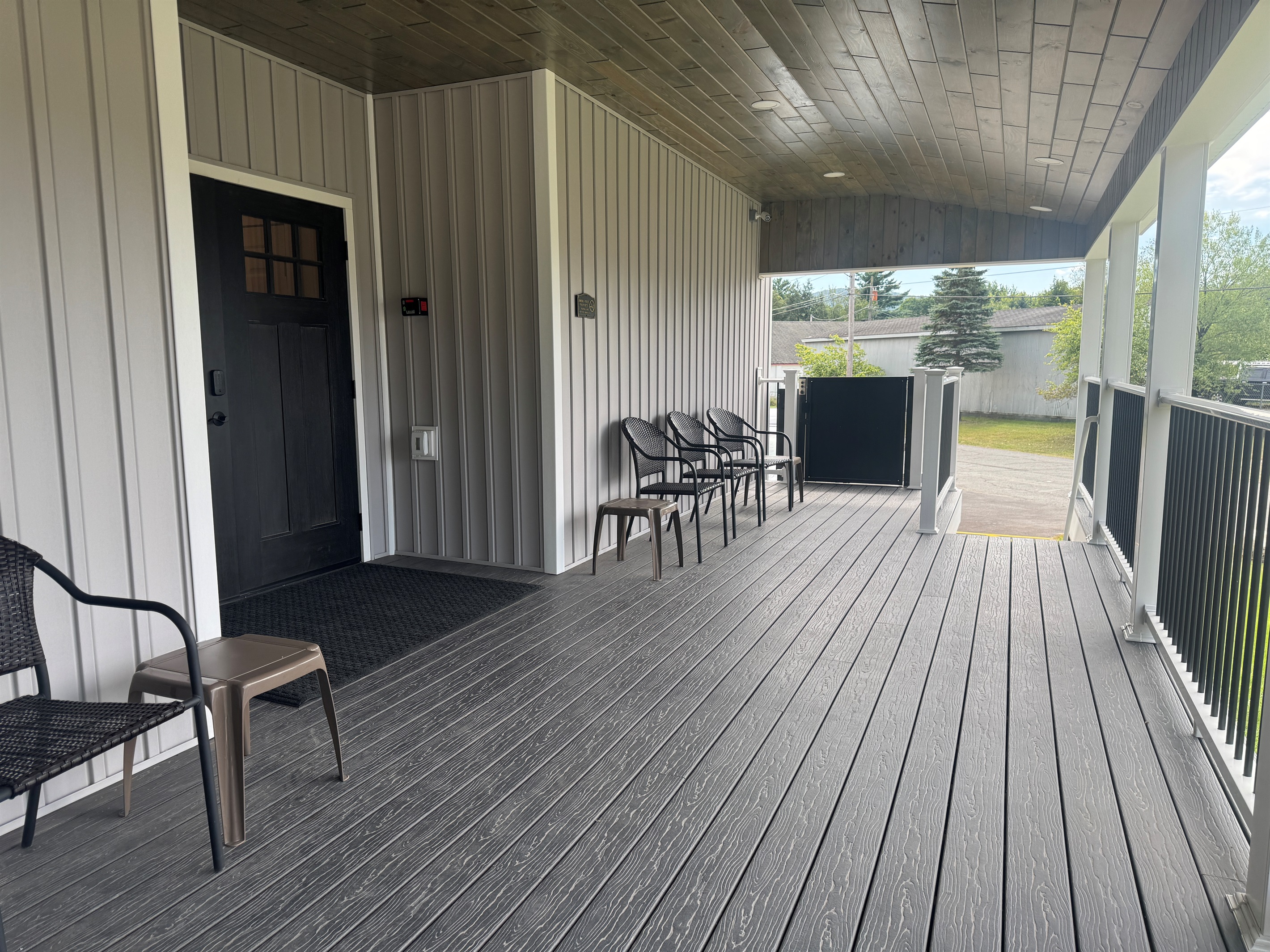 Coverd front porch