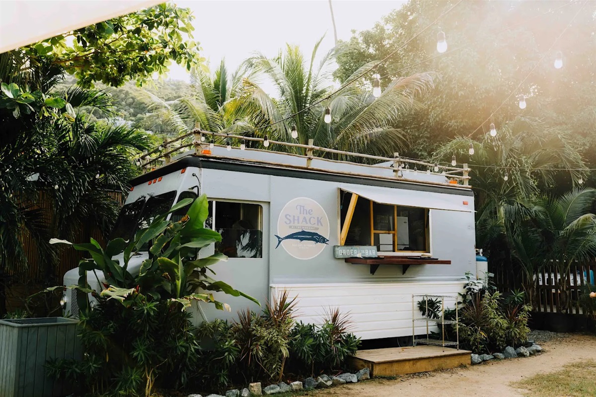 The Shack at Hull Bay is only a 2 minute drive from the condo.