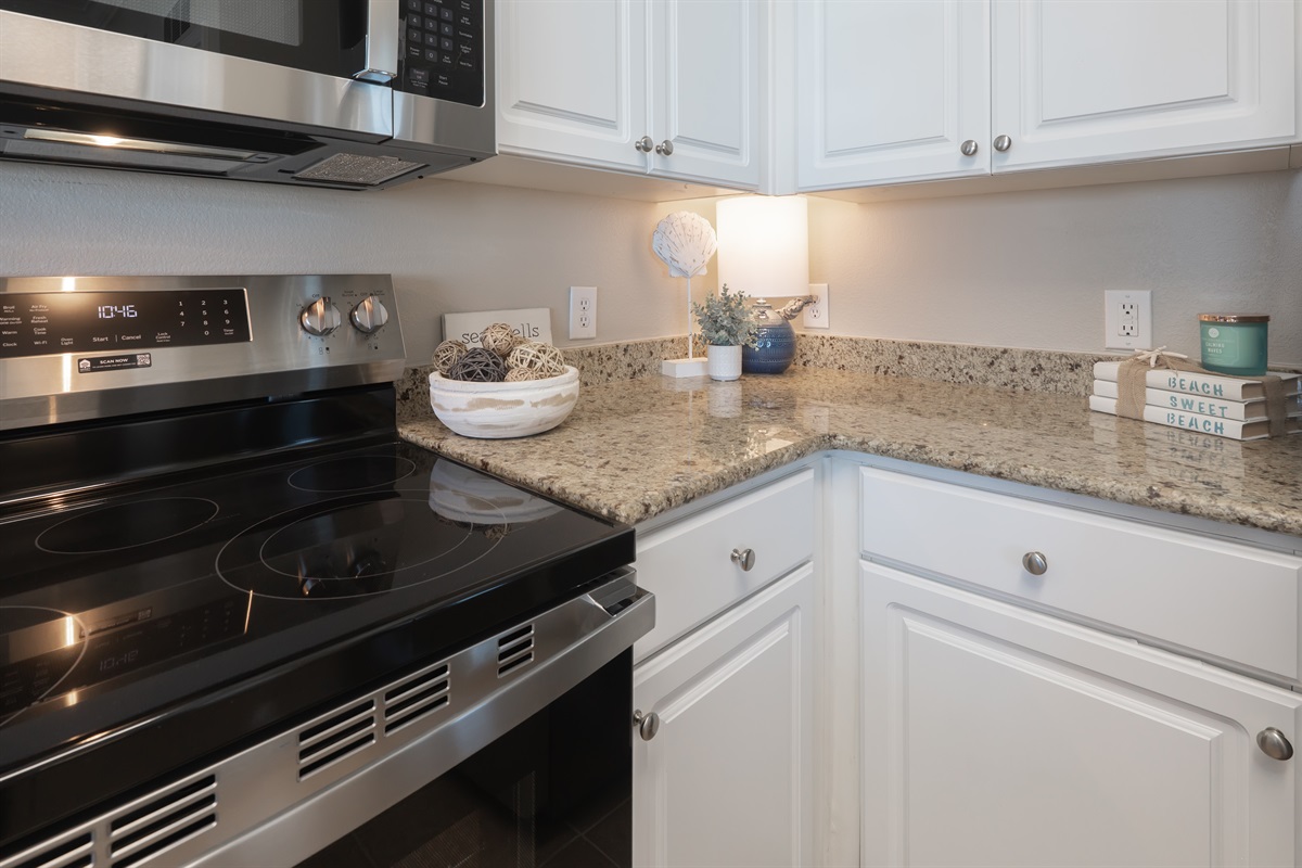 Fully equipped kitchen with new stainless appliances 
