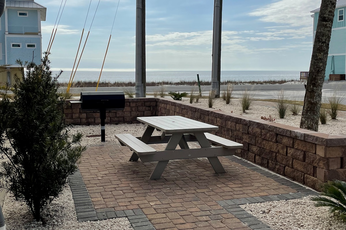 Gulf-view grilling