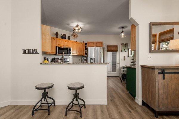 Irish Ivy Retreat | 2BR Near Notre Dame, photo 8