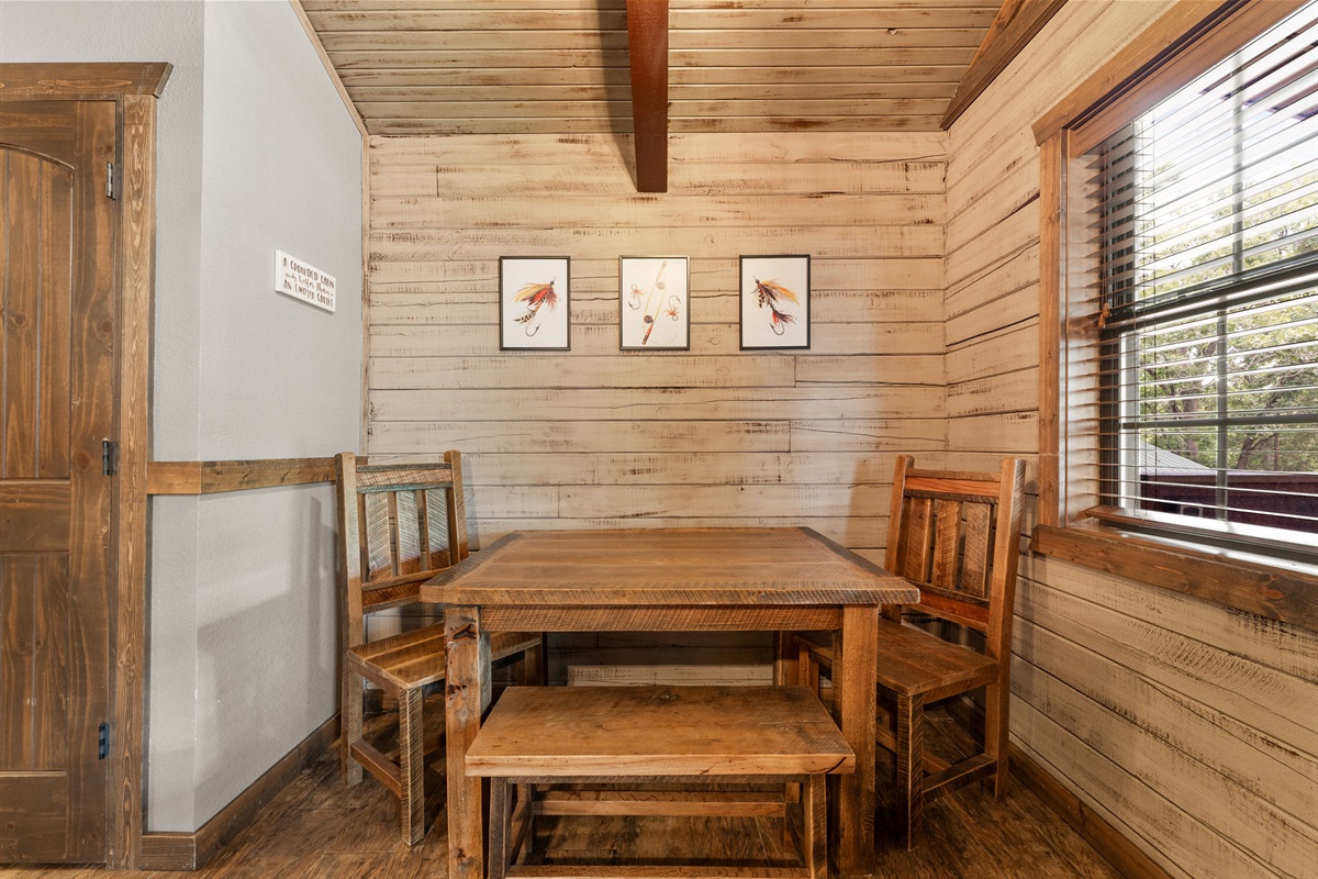 Dinning room table