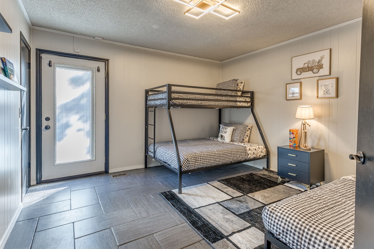 Guest Bedroom 4
