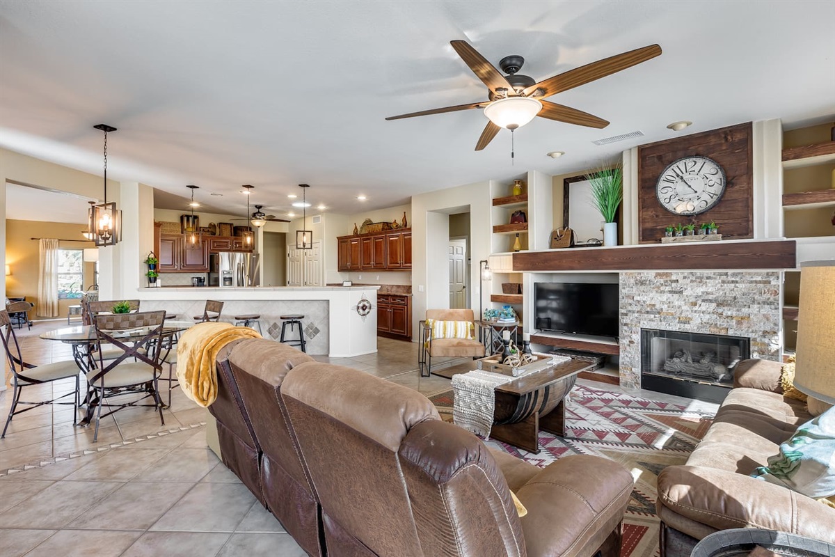 Cozy Cactus Pad in The Grande! Heated Pool|Hot Tub — Cozy Cactus Pad with Pool in Surprise, Surprise, Arizona — photo 43