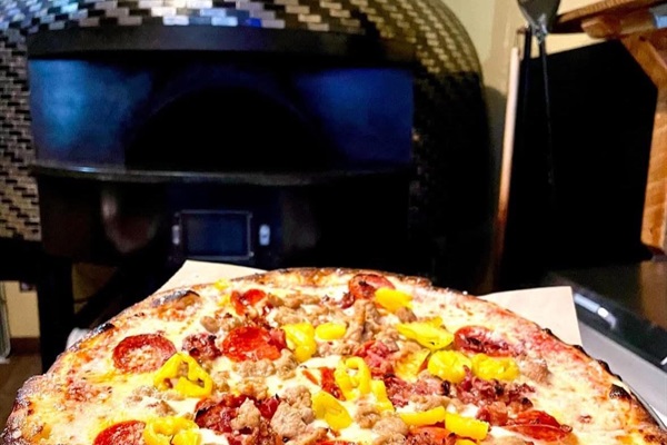 Vinyl Pies has the most delicious brick oven pizza in dowtown Hot Springs. 