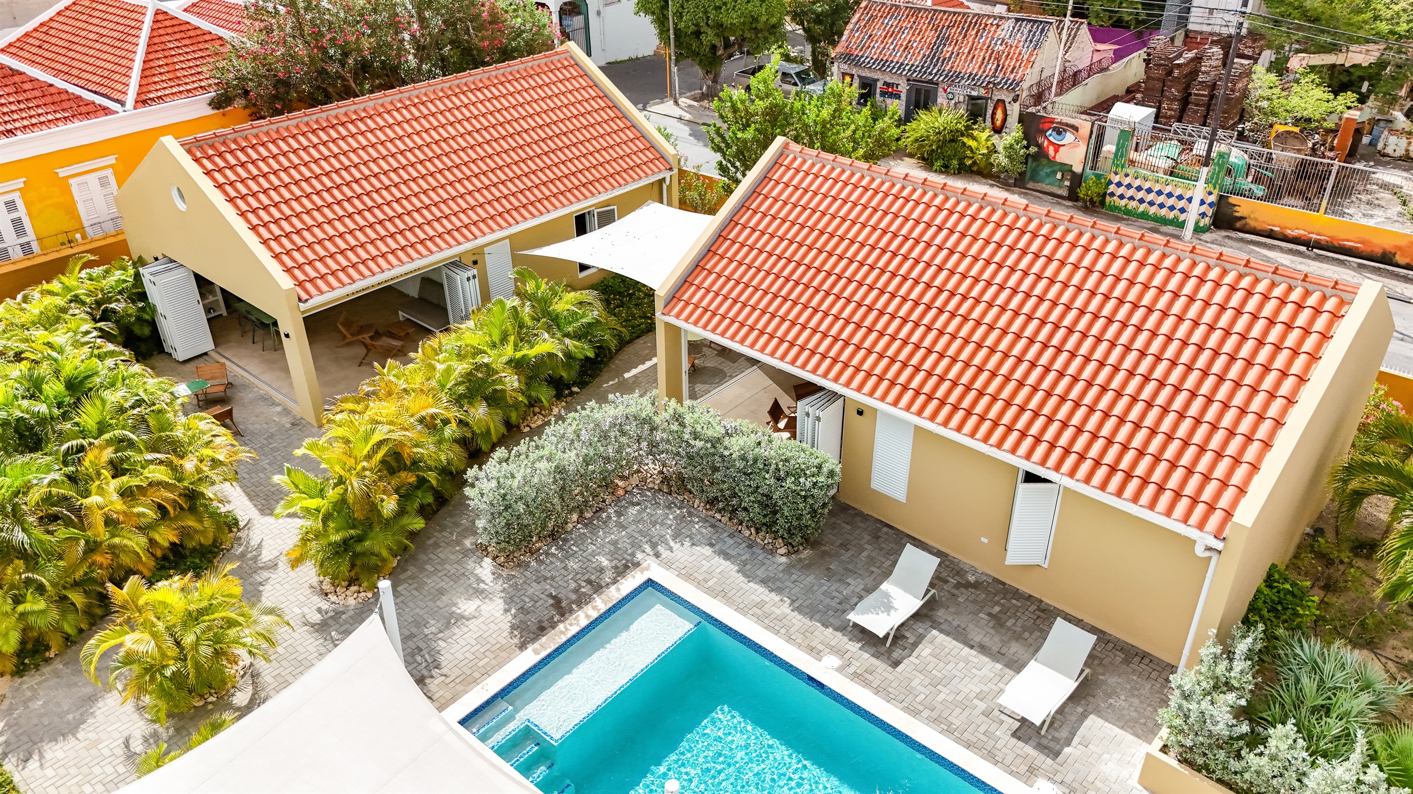 Villa Grandi Estate - Aerial view of Villa Blenchi and Awa