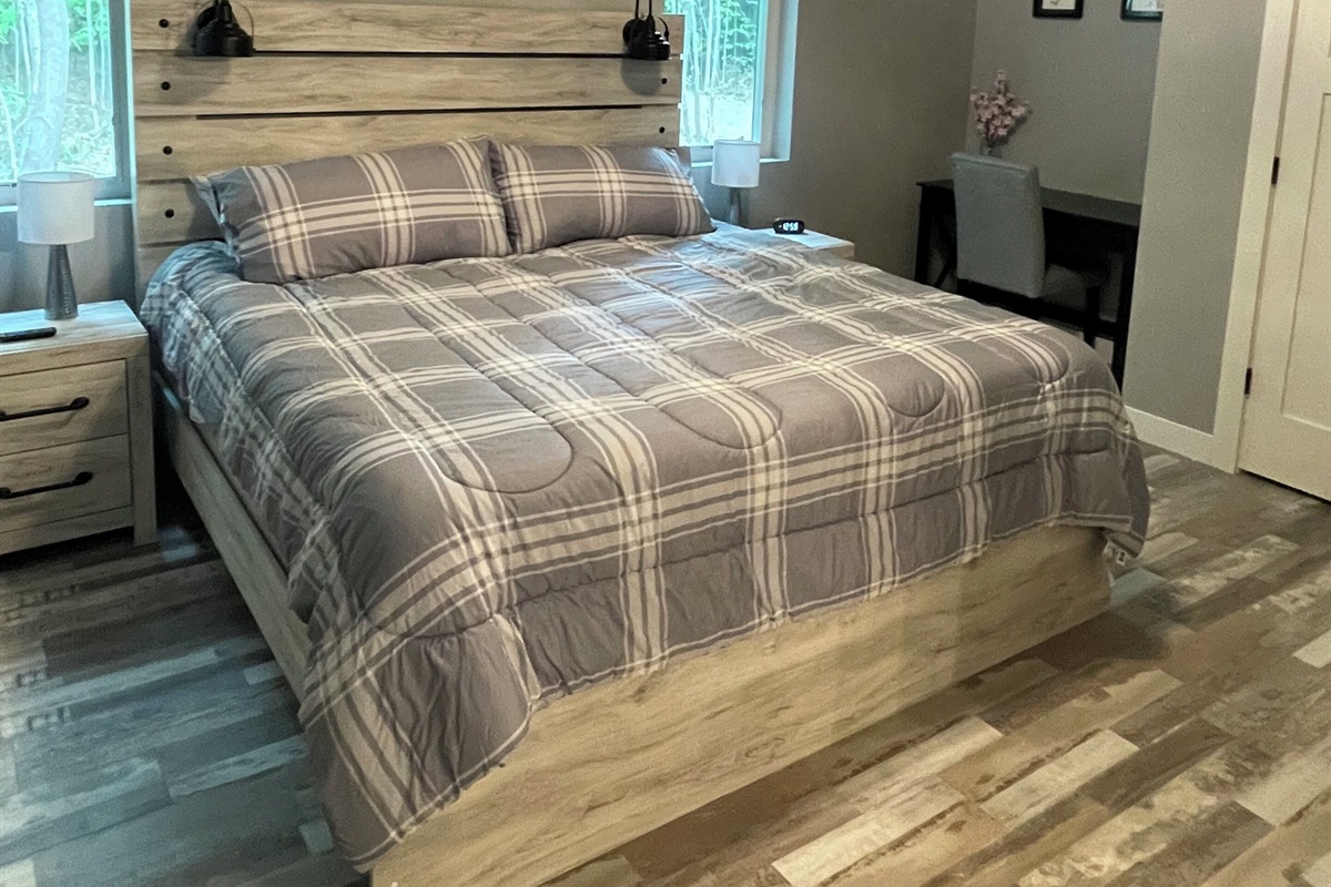 House 2 - bedroom 2 with king bed