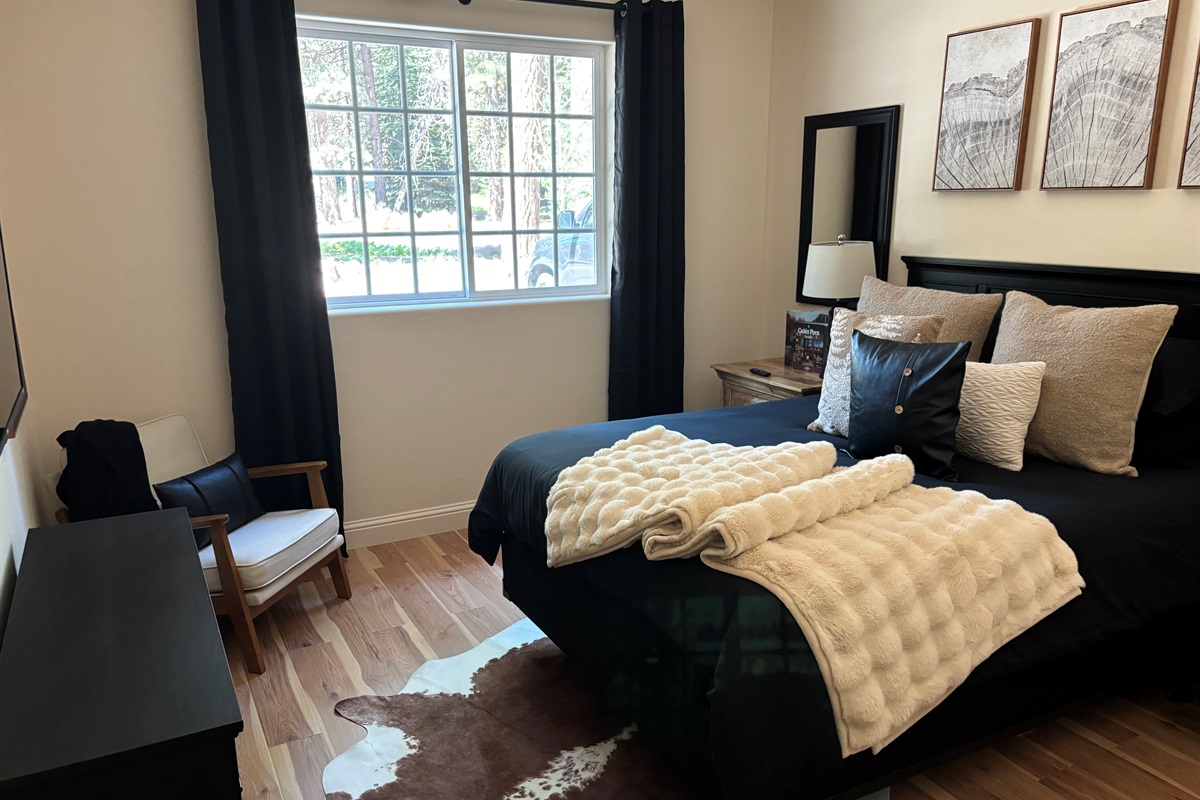 Newly added 3rd Bedroom with Queen Bed
