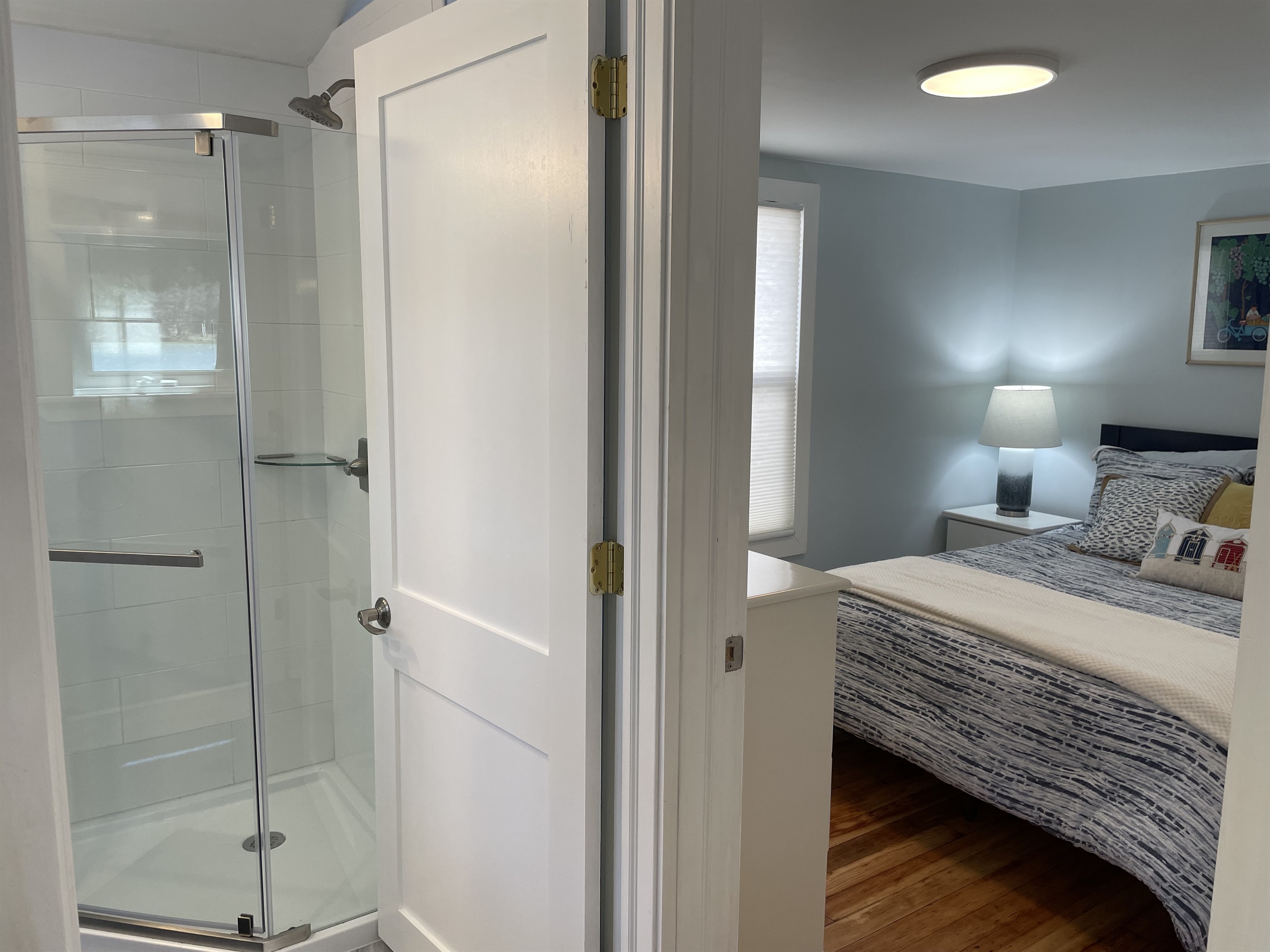 Queen #2 and bath off hall
