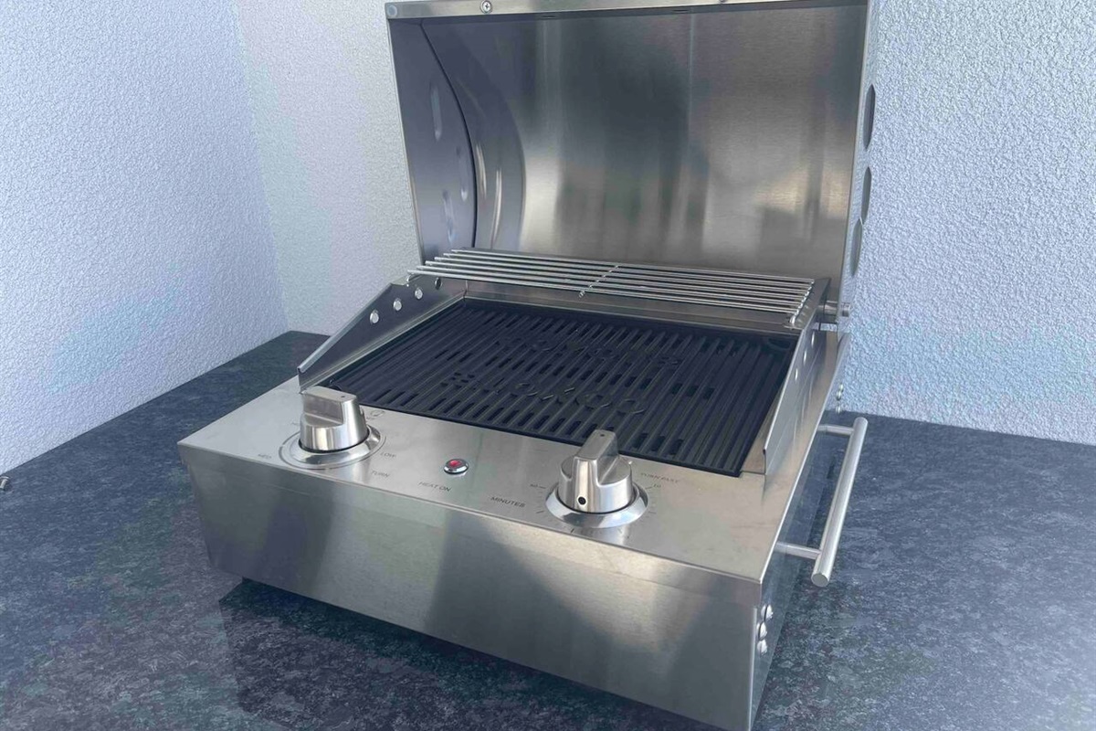 Outdoor grill
