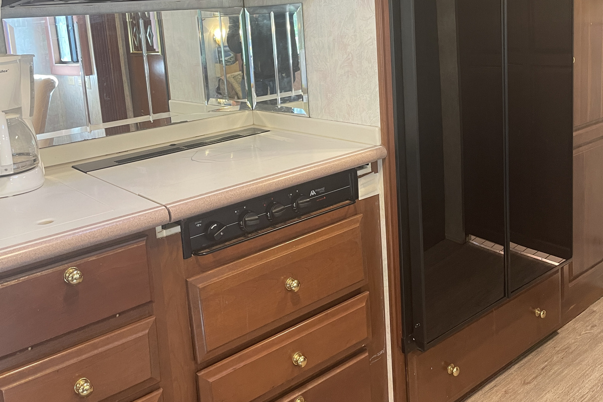 Gas Stove Top, New Microwave and New Fridge (with Ice-maker)