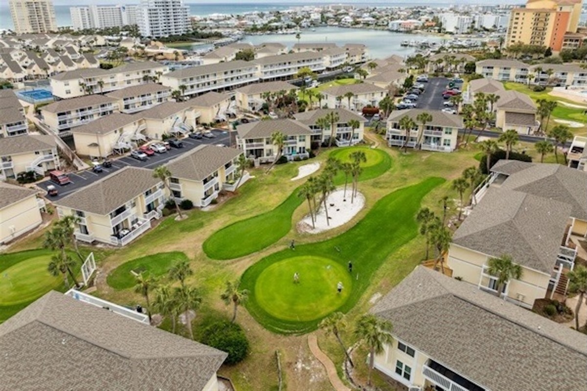 9 Hole Par 3 Golf Course