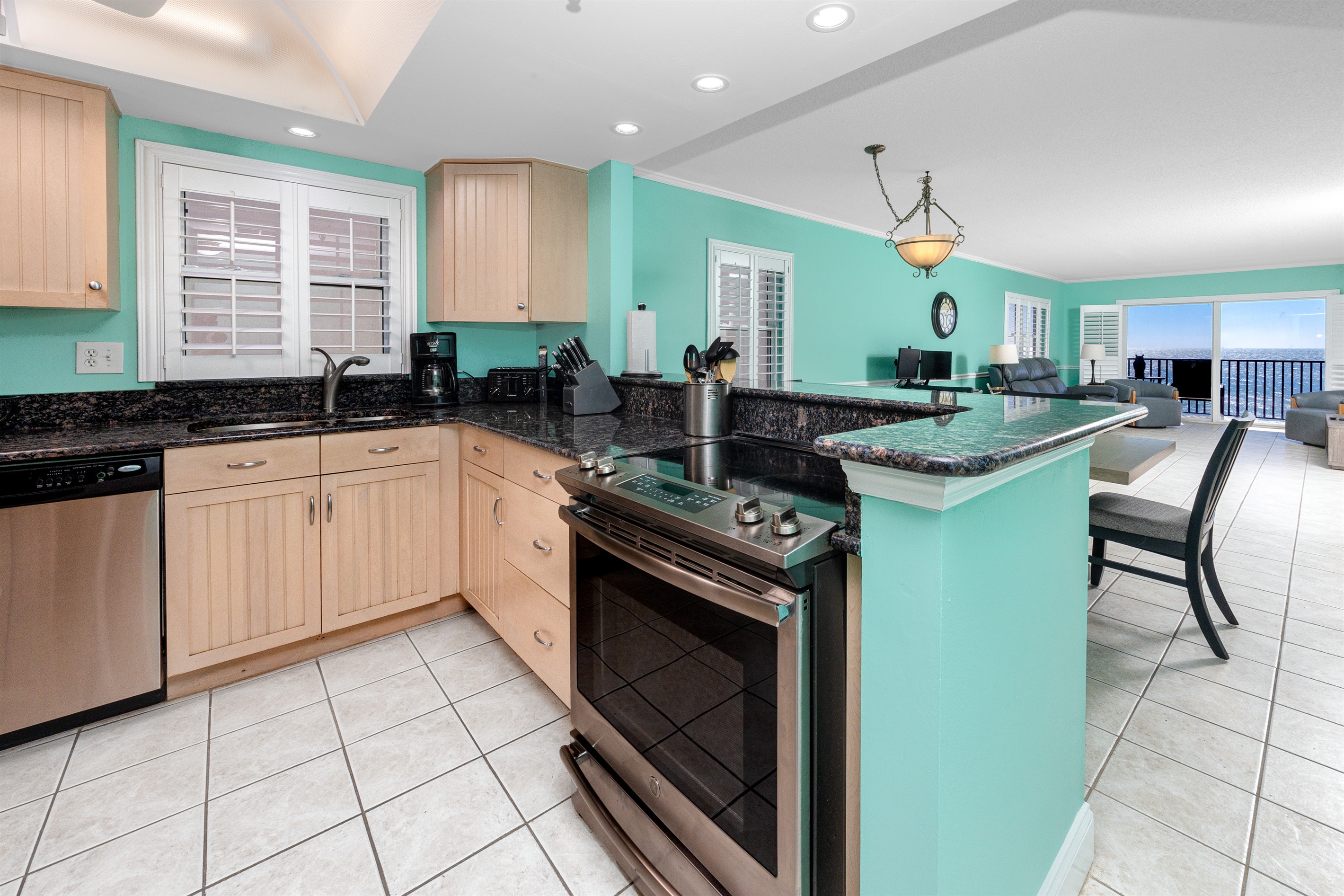 Wide open floor plan with Kitchen Island