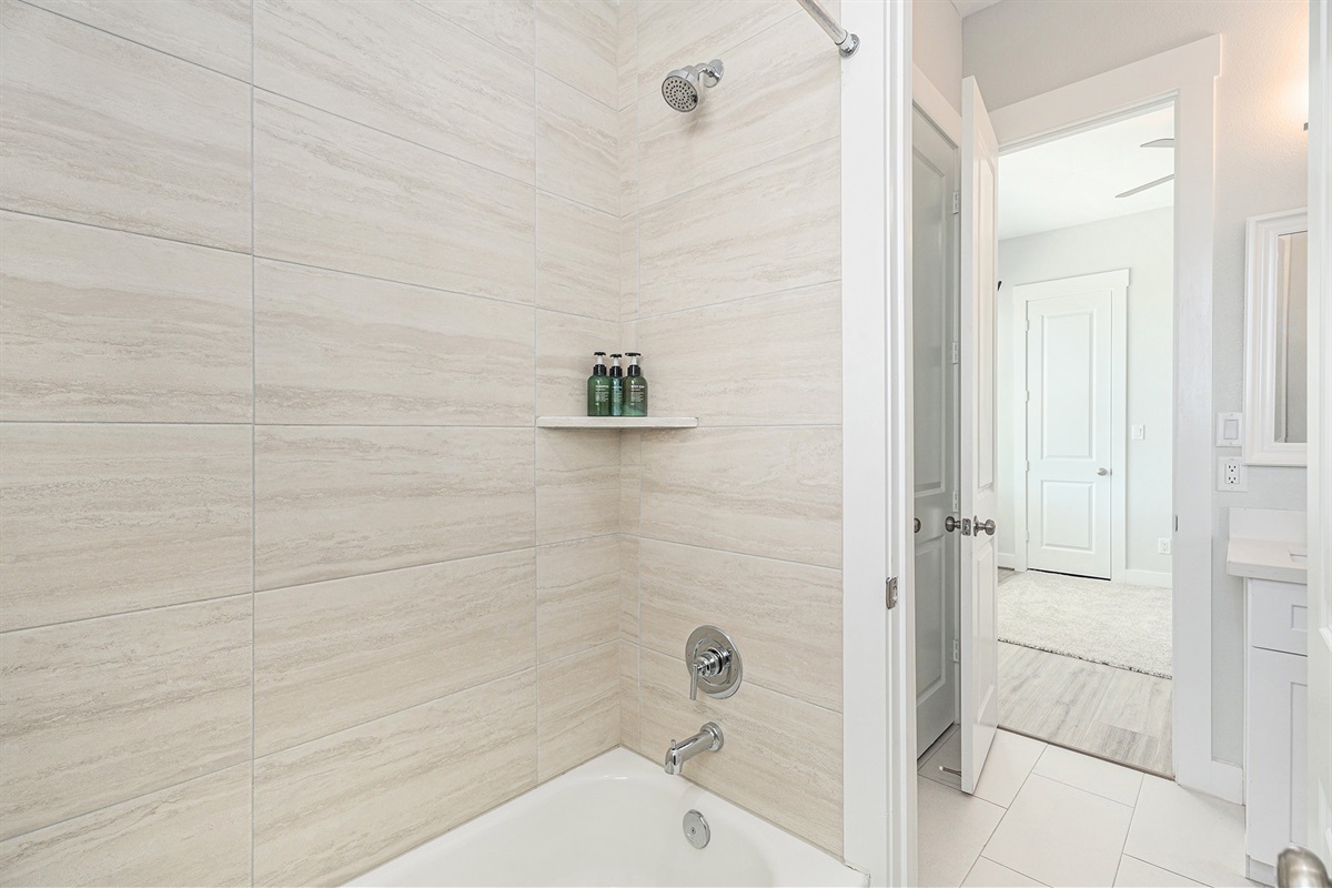 fddede2125e64ade8acaf2d54cc1bc86 Large | Beachhouse | Texas | TX | Vacation Homes | Galveston | Crystal Beach | Kokomo | Breezy Days | Beachfront Elegance | Sunrise Serenity | Southern Sands Property Management, LLC