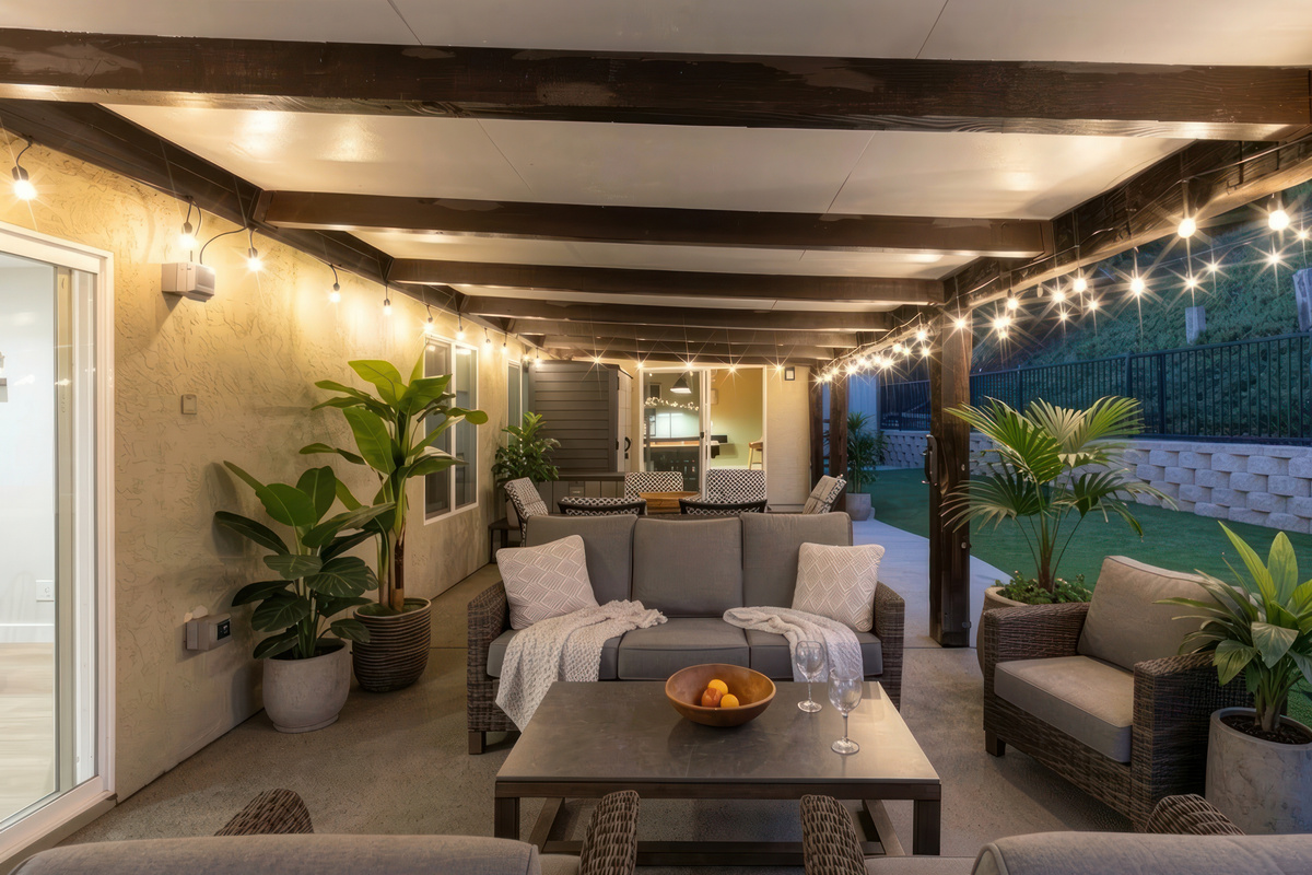 Lounge space on the patio