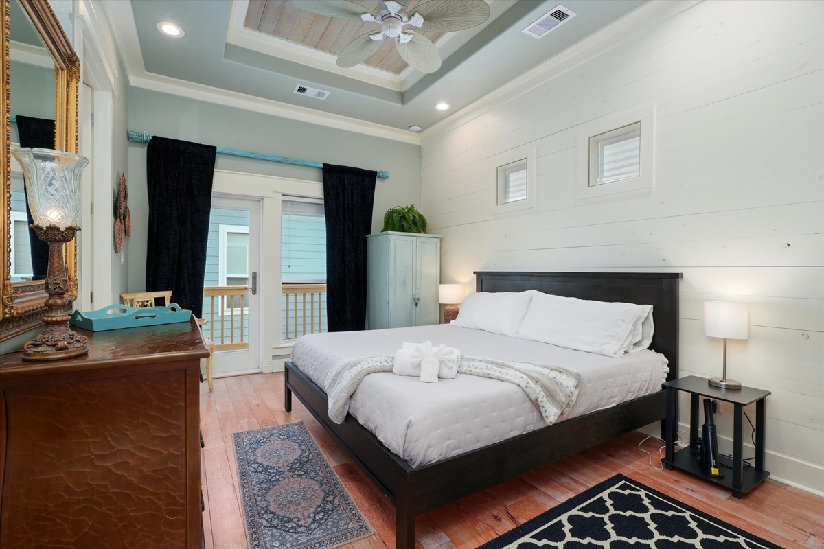 fdf470635d0148cd8a1c8e81946129c9 Large | Beachhouse | Texas | TX | Vacation Homes | Galveston | Crystal Beach | Kokomo | Breezy Days | Beachfront Elegance | Sunrise Serenity | Southern Sands Property Management, LLC