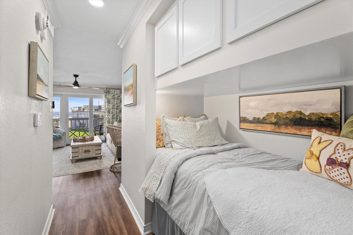 fdf57d0fe701433da49676320cf2c5f1 Large | Beachhouse | Texas | TX | Vacation Homes | Galveston | Crystal Beach | Kokomo | Breezy Days | Beachfront Elegance | Sunrise Serenity | Southern Sands Property Management, LLC