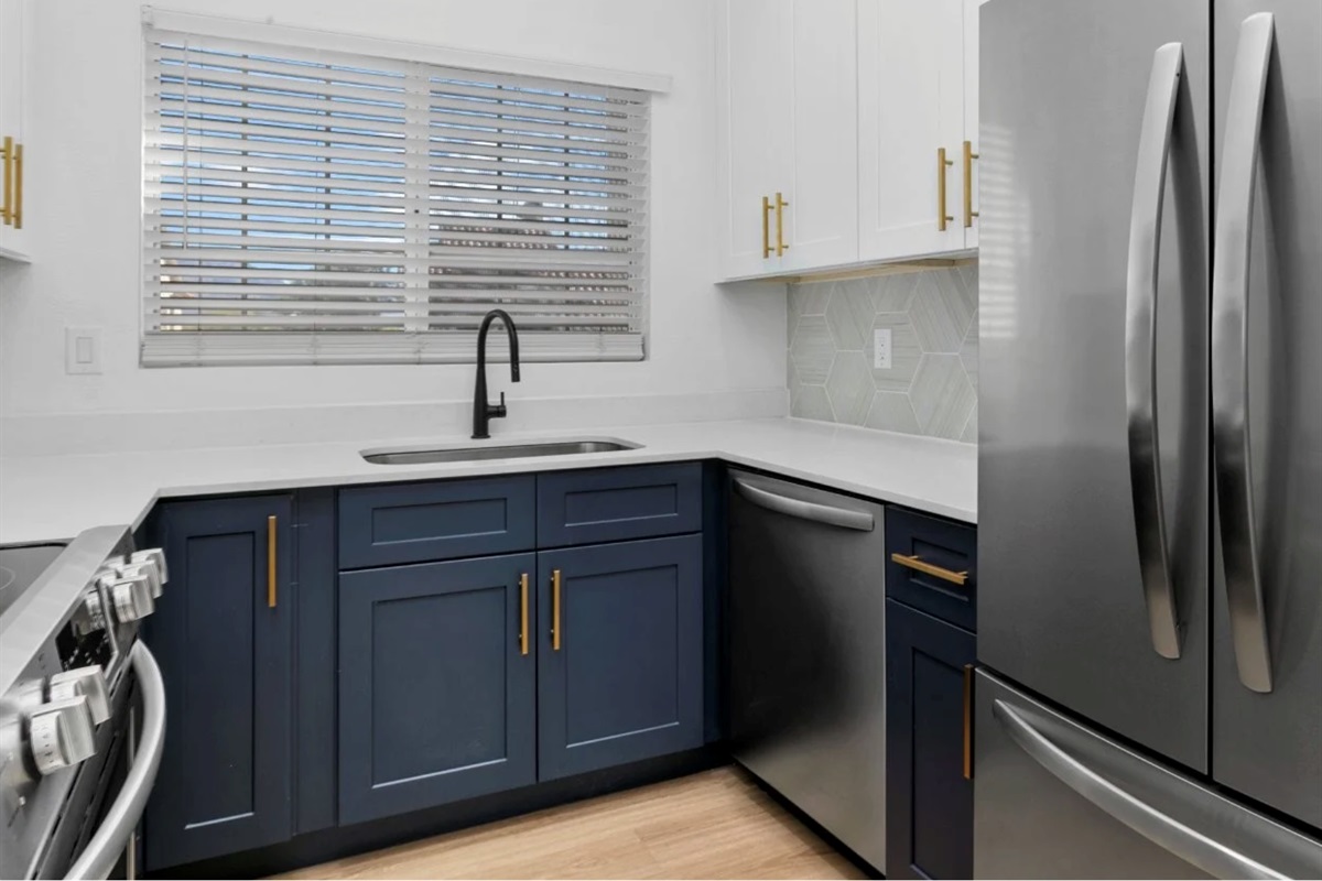 STAGED PHOTOS COLOR AND DESIGN MAY VARY