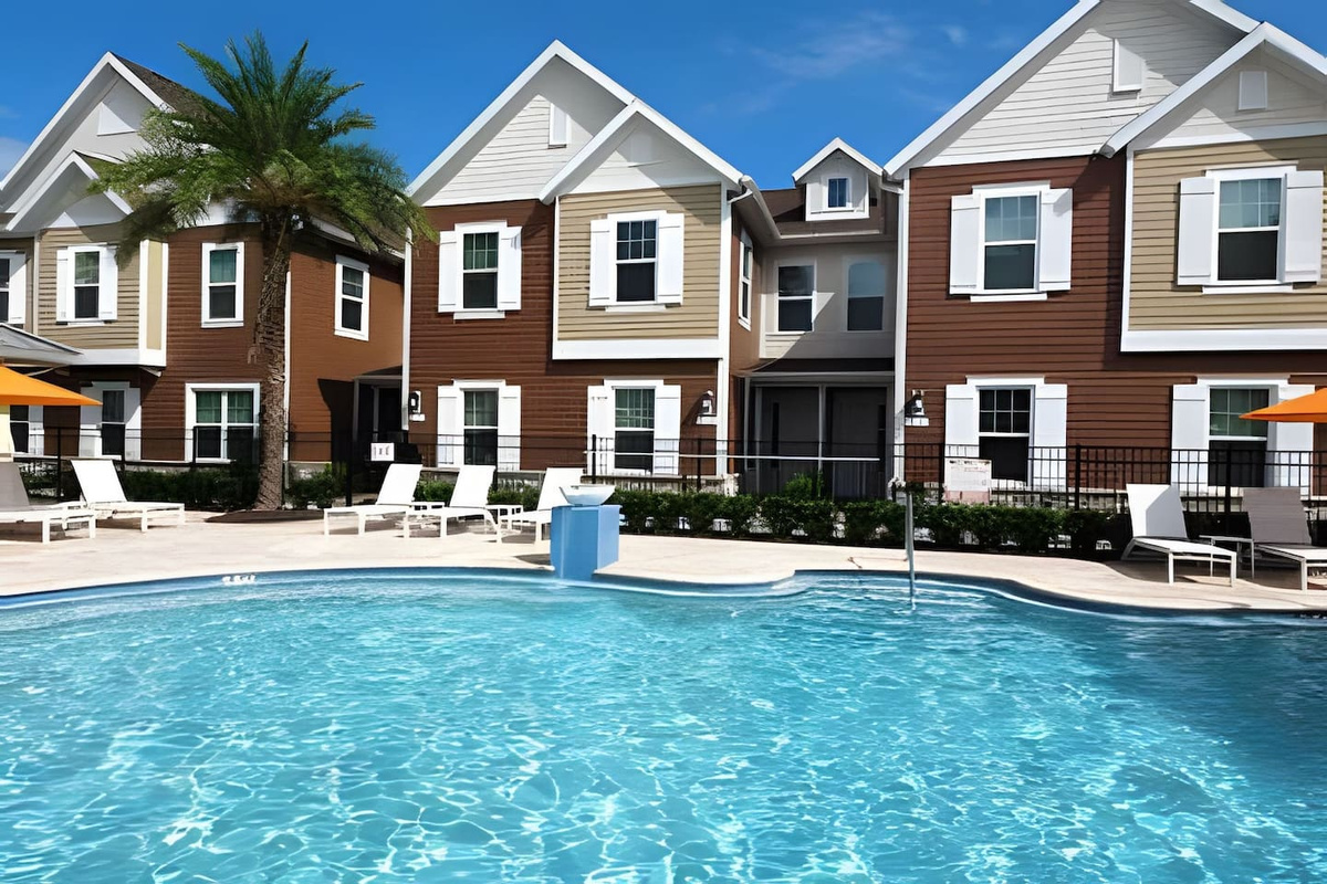 Soak up by the resort pool! Comfortable loungers and umbrellas are available.