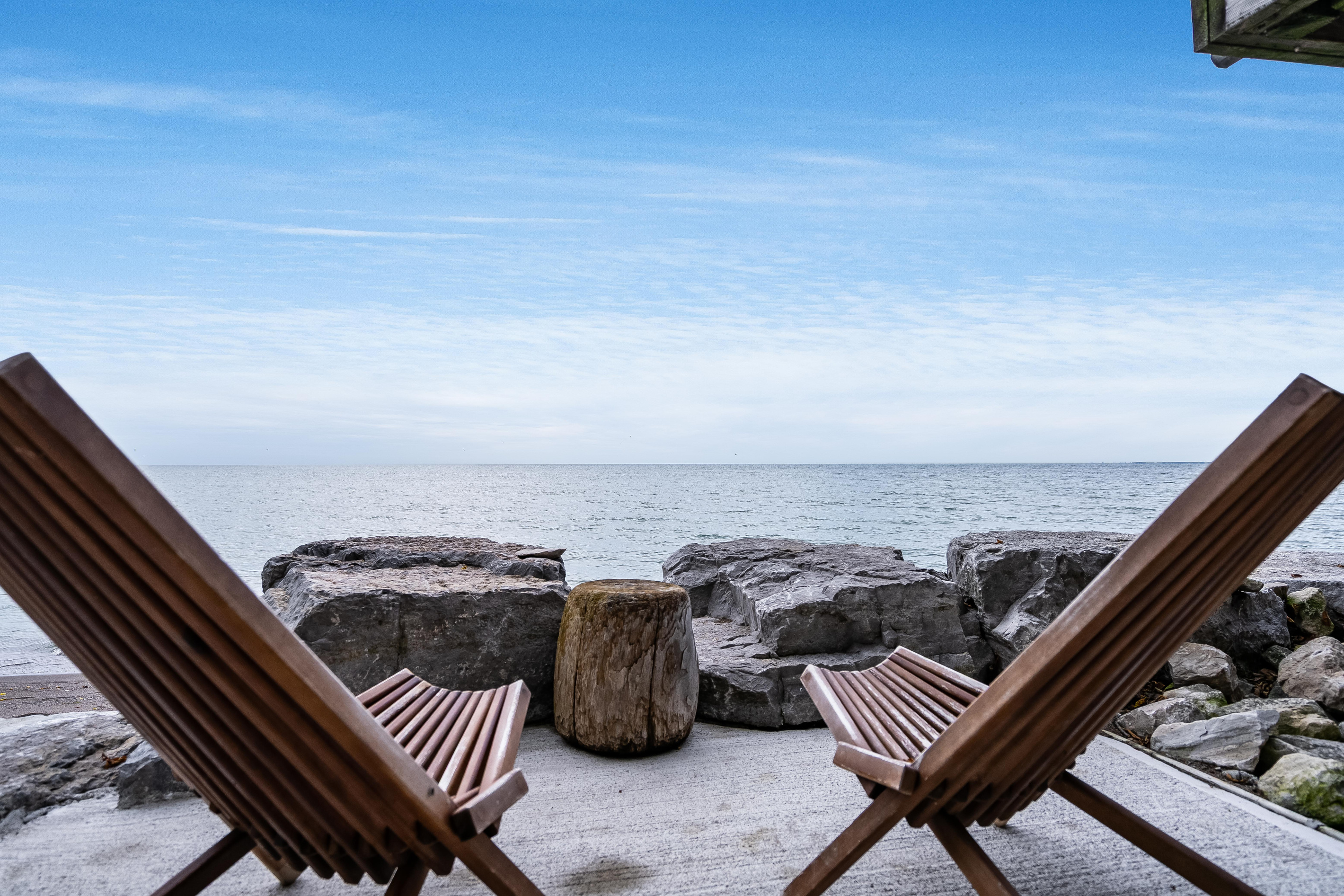 Panoramic lake views, and brilliant sunshine