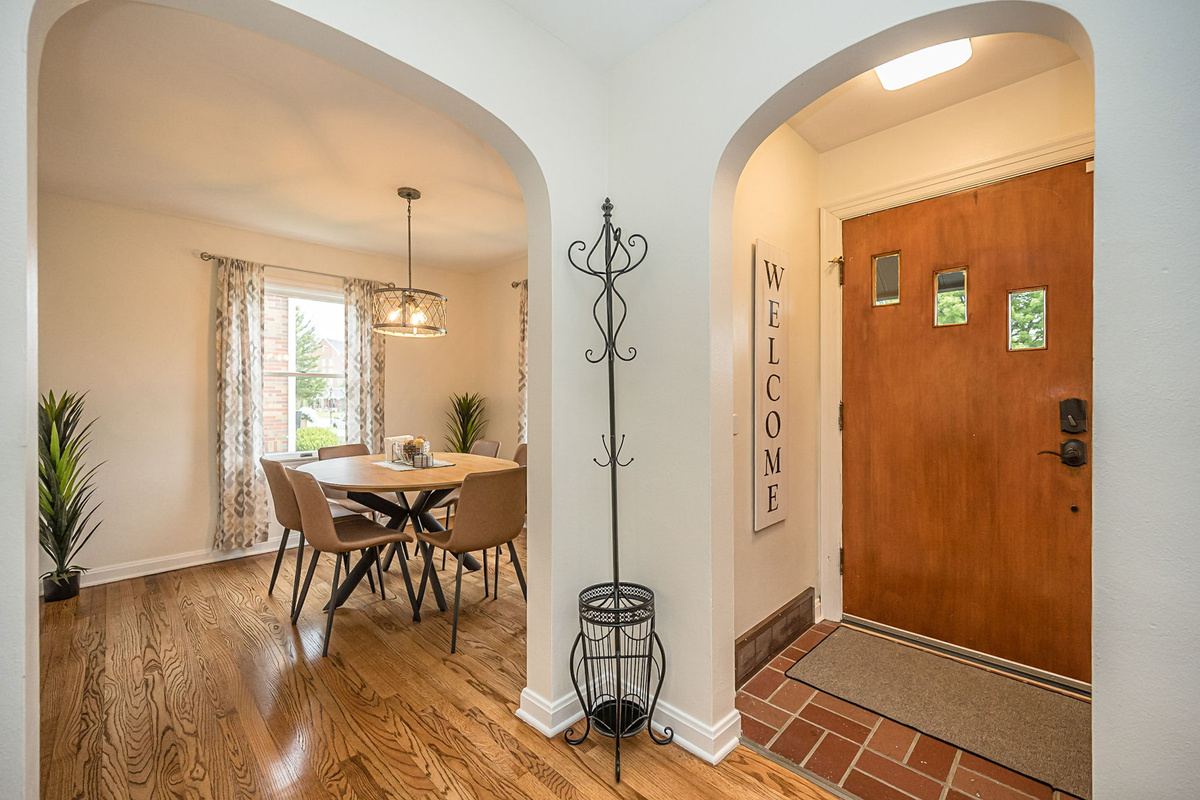 Step inside to a bright entryway with plenty of space to unpack and settle in.