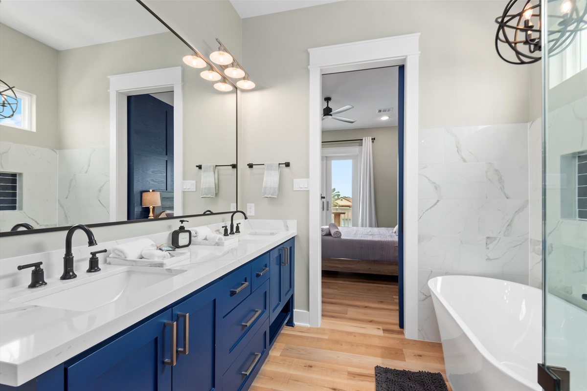 fe0a01428466469da455d4400ea6c3b6 Large | Beachhouse | Texas | TX | Vacation Homes | Galveston | Crystal Beach | Kokomo | Breezy Days | Beachfront Elegance | Sunrise Serenity | Southern Sands Property Management, LLC