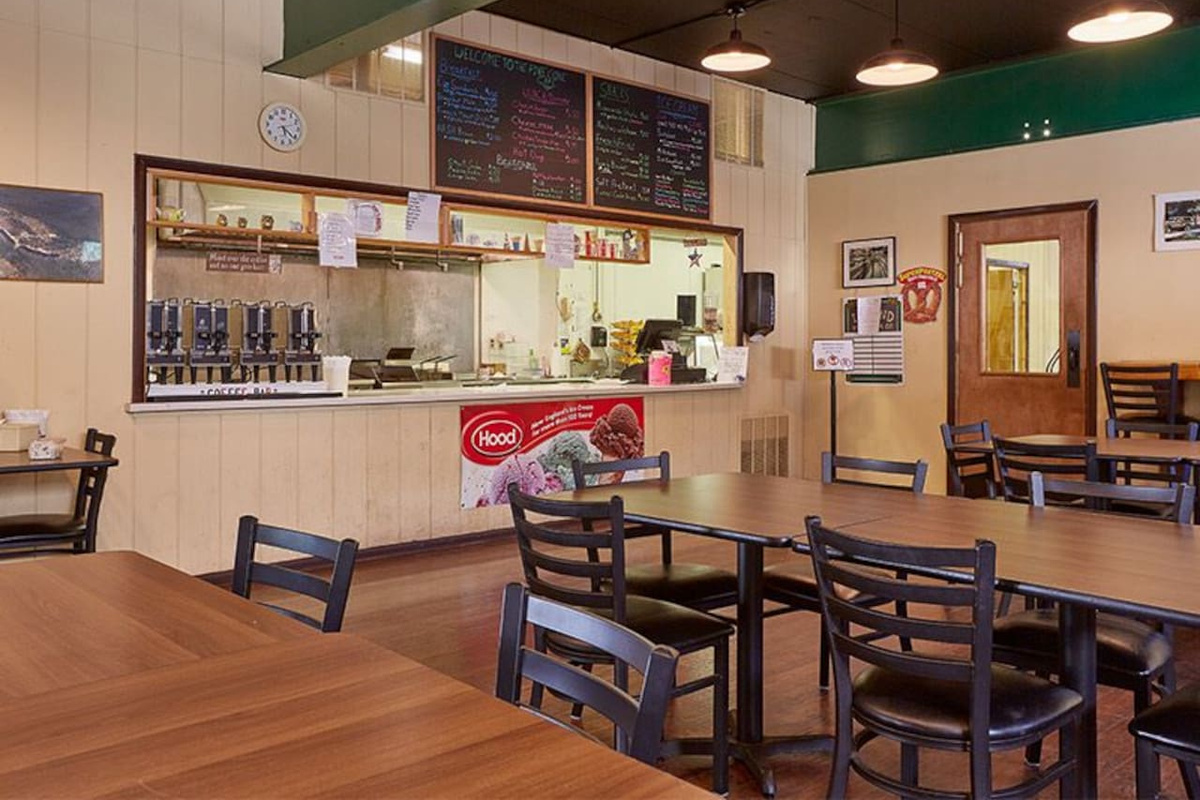 Snack bar