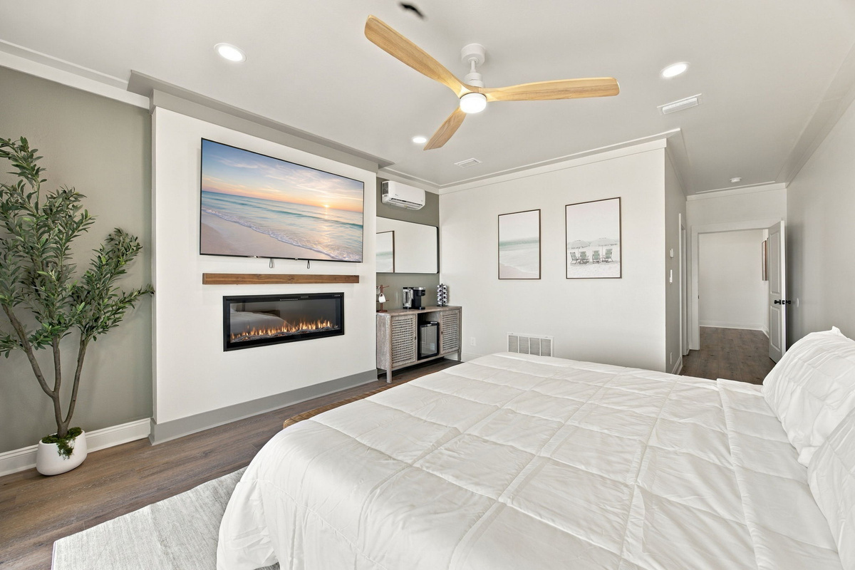 Comfortable details create a calming place to recharge.
