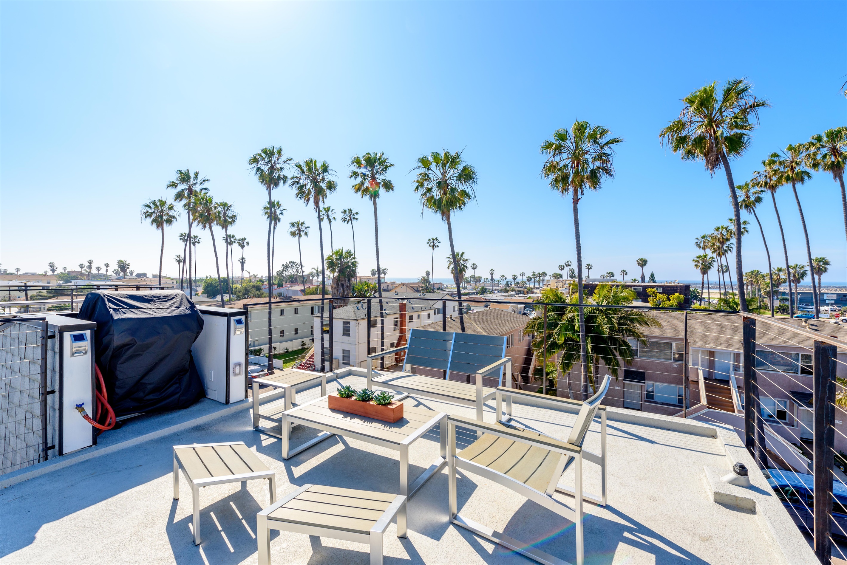 Rooftop Deck And Ocean Views - Gorgeous Coastal Getaway - San Diego, CA