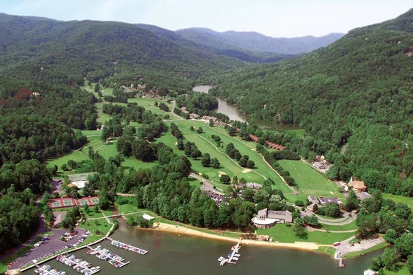 Golf Courses - Resort Amenity
