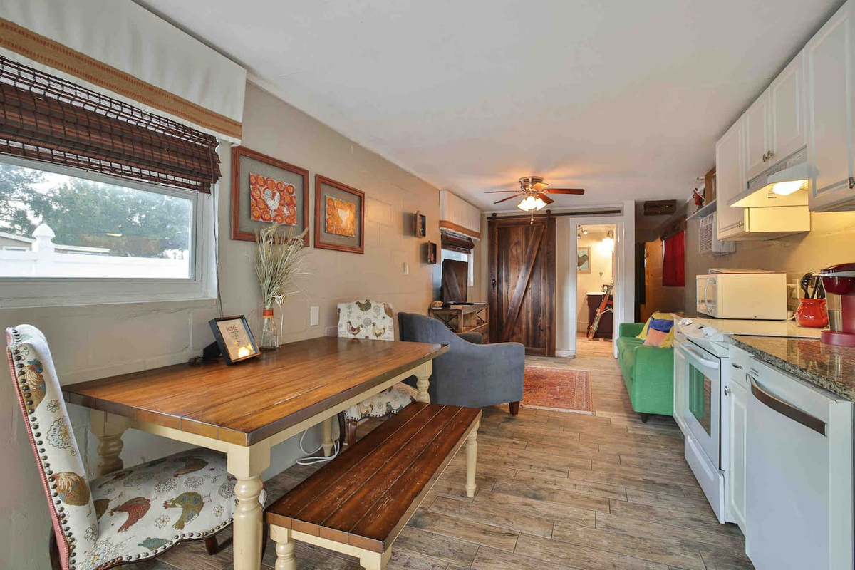 "Walking distance of so many things & just a quick trolley ride away from Downtown, the aquarium & Sparkmans wharf! The owners obviously take pride of ownership and guest comfort very seriously."
-Matt
Guest Review