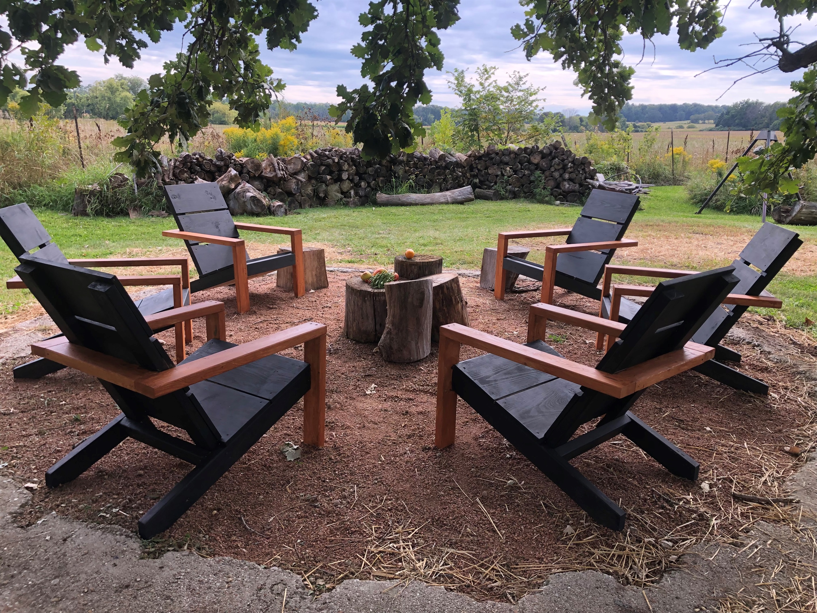 Room for everyone to gather around the fire.