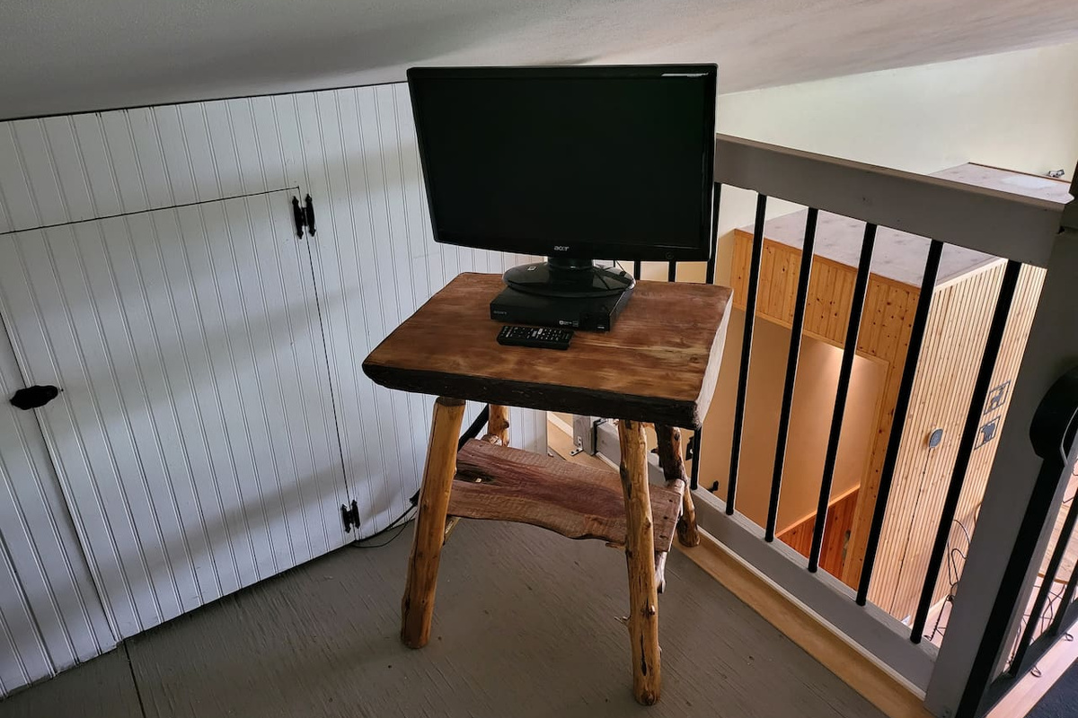 TV in loft