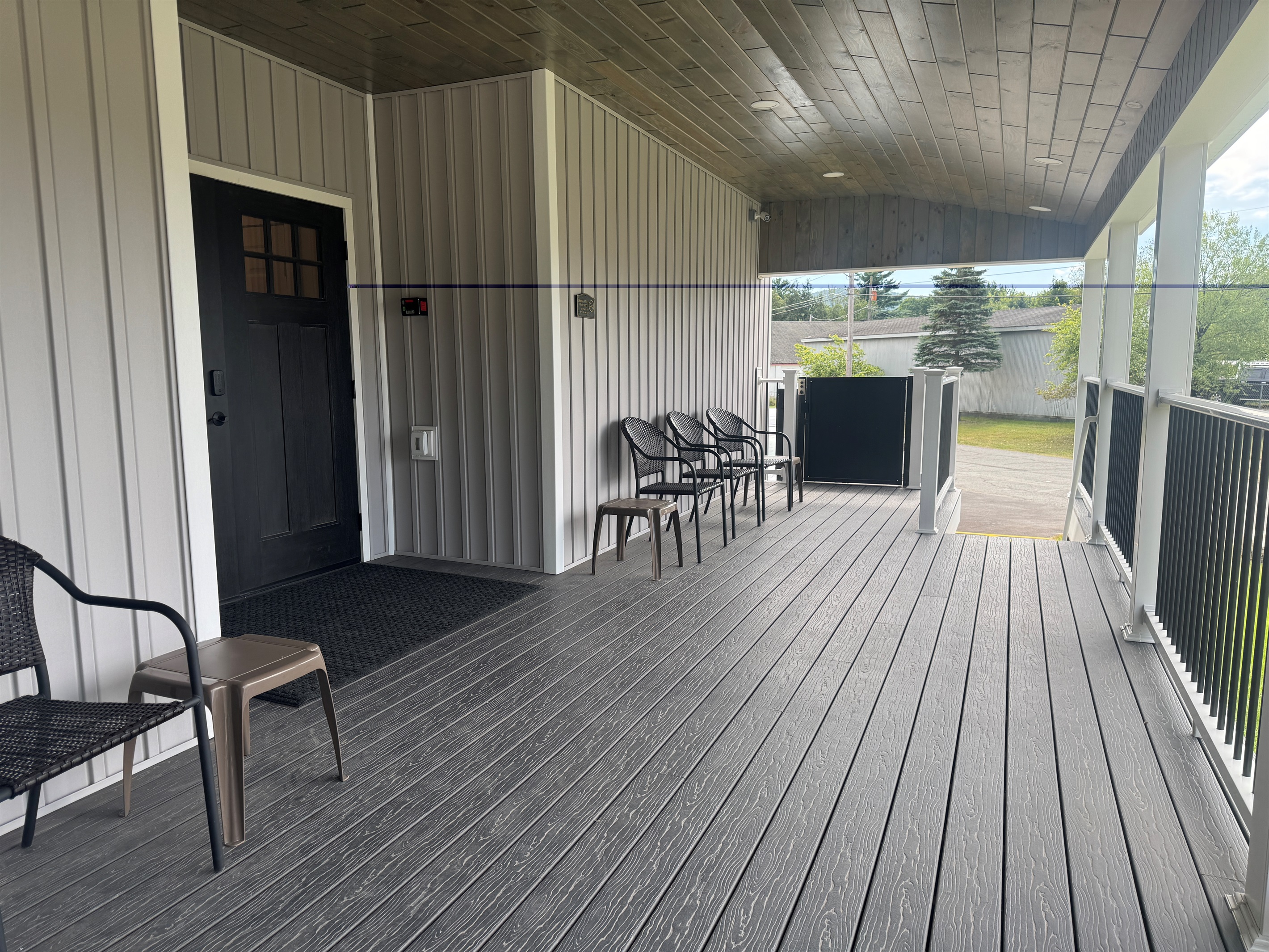 Coverd front porch