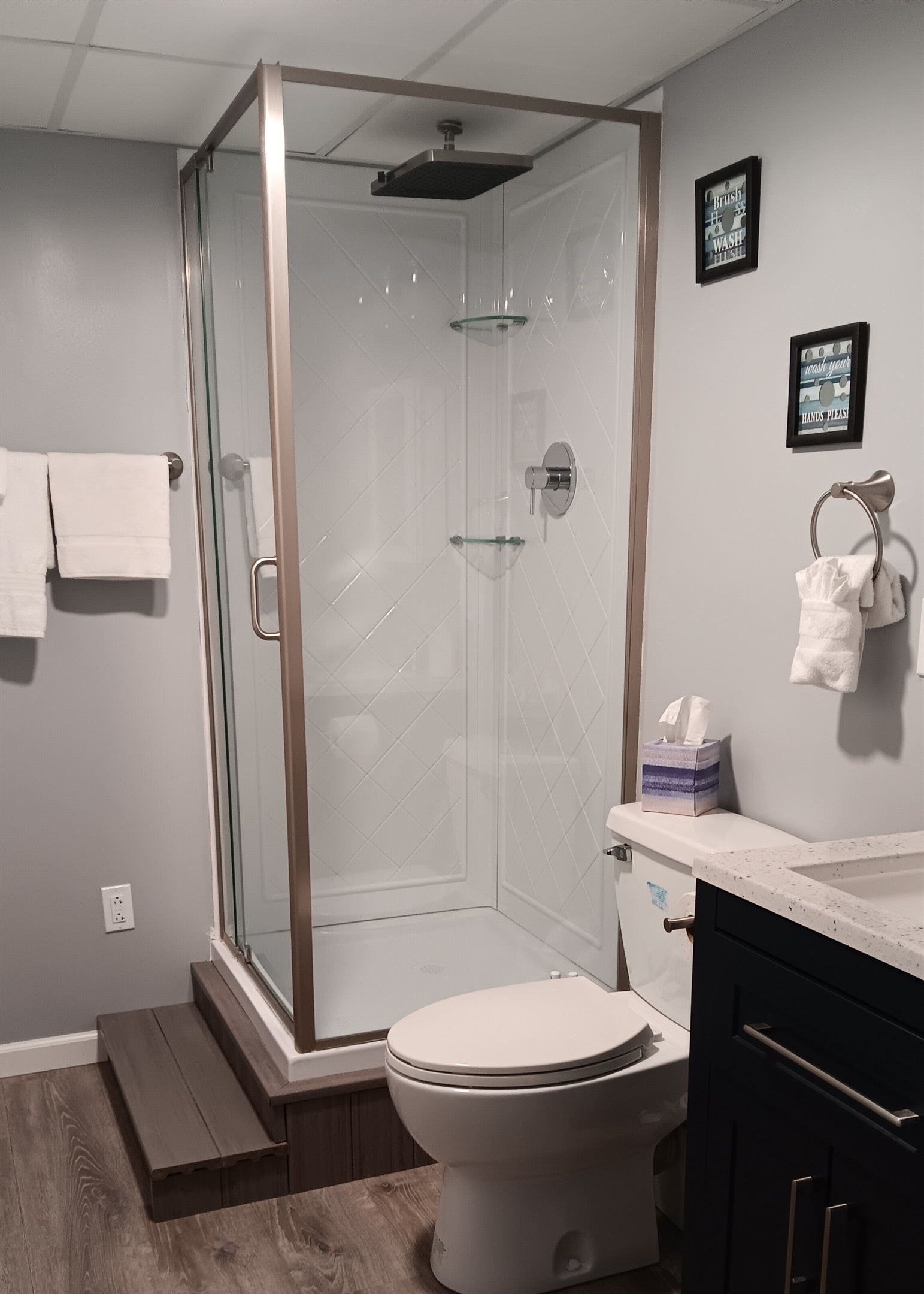 Basement Full bathroom