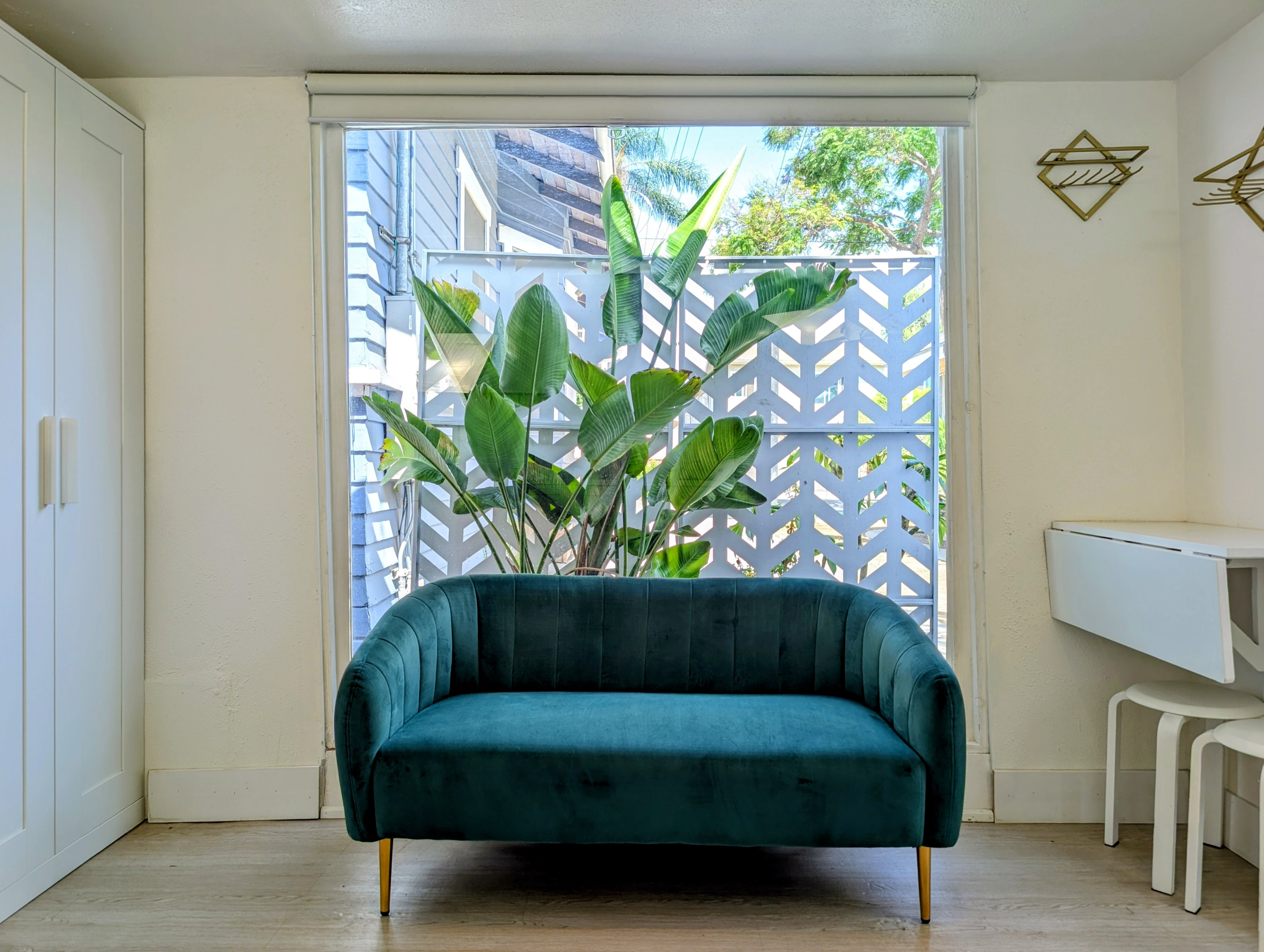 Cozy corner with natural light. 🌿
