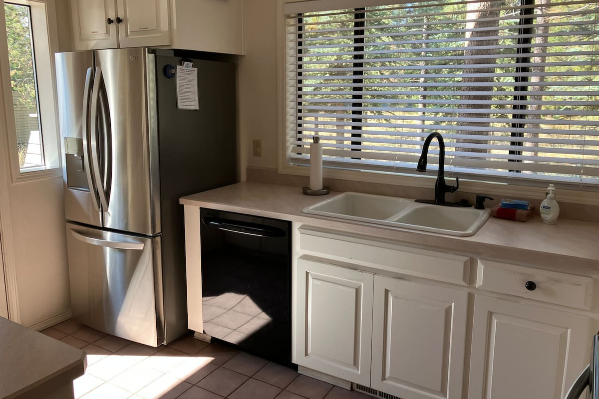 We recently upgraded the fridge and faucet!