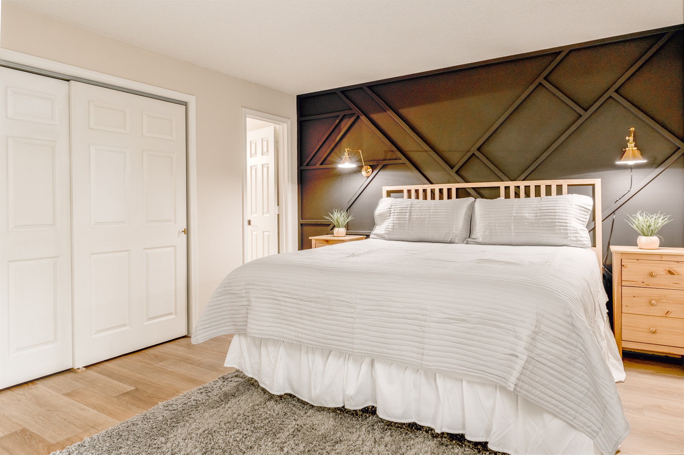 King size bedroom with patio access