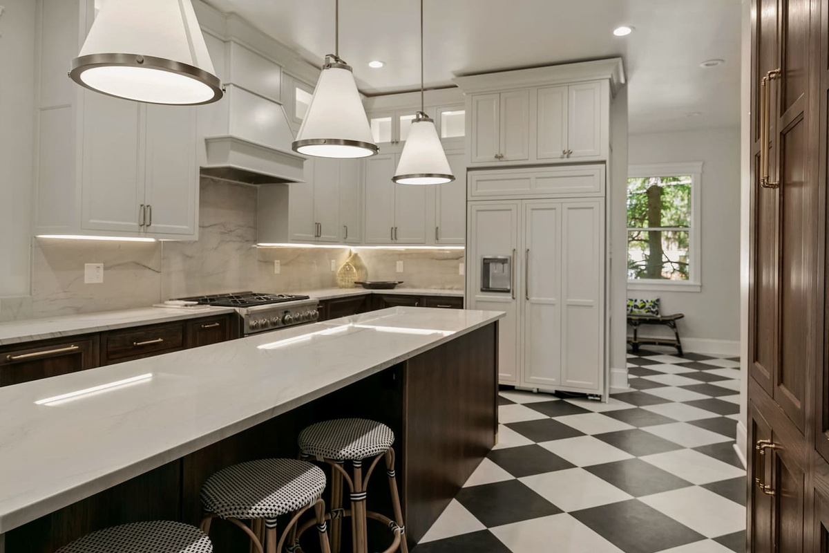 We have everything you might need for gourmet cooking with plenty of space.  2 ovens, 2 microwaves, huge fridge, 2 dishwashers, 2 washers, 2 dryers.