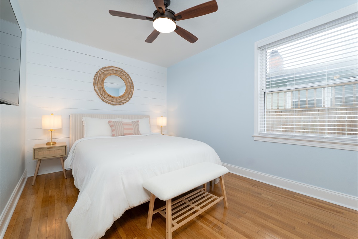 Peacful and serene - this guest room offers soft coastal tones