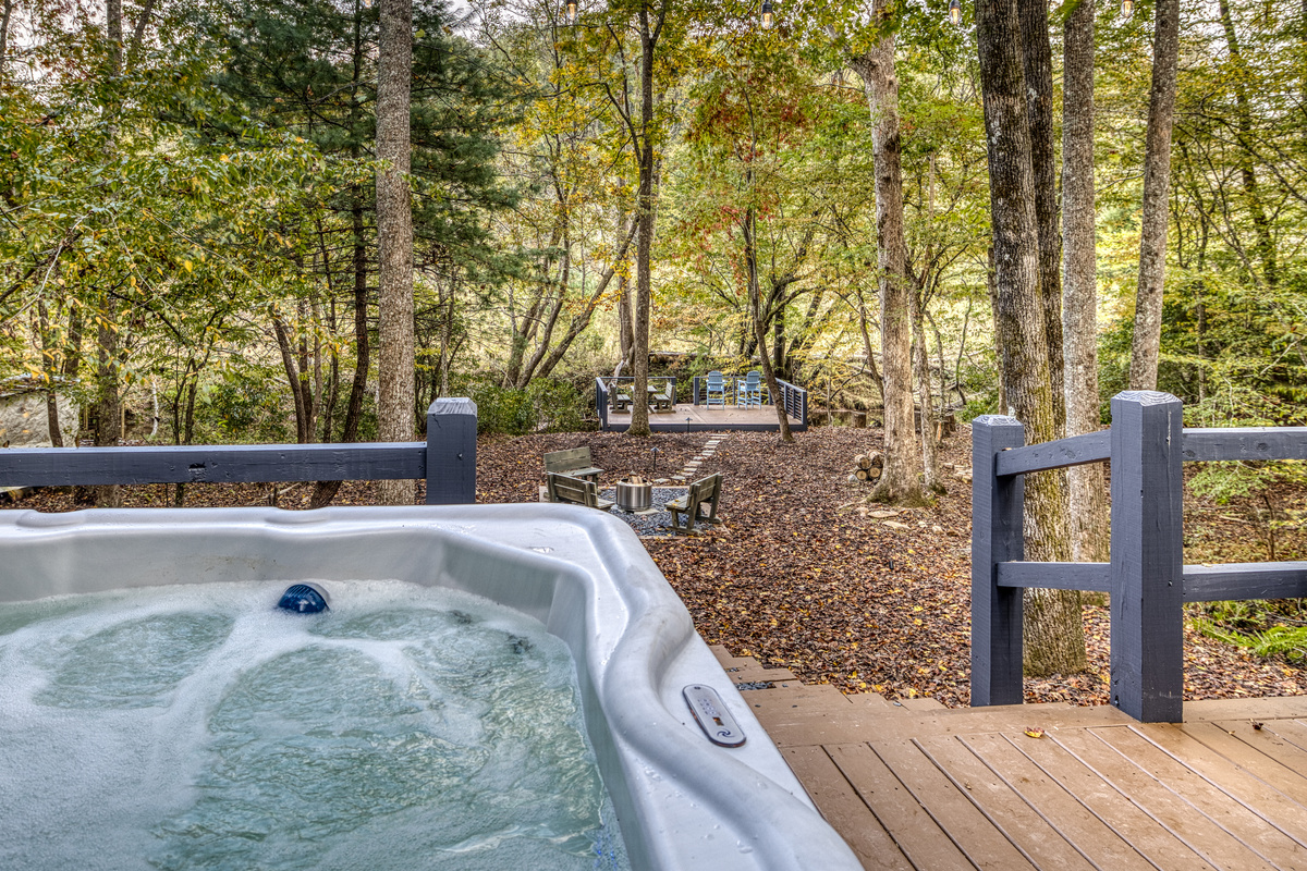 Hot tub on the deck.