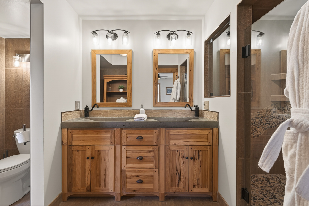 Bathroom vanity with two sinks