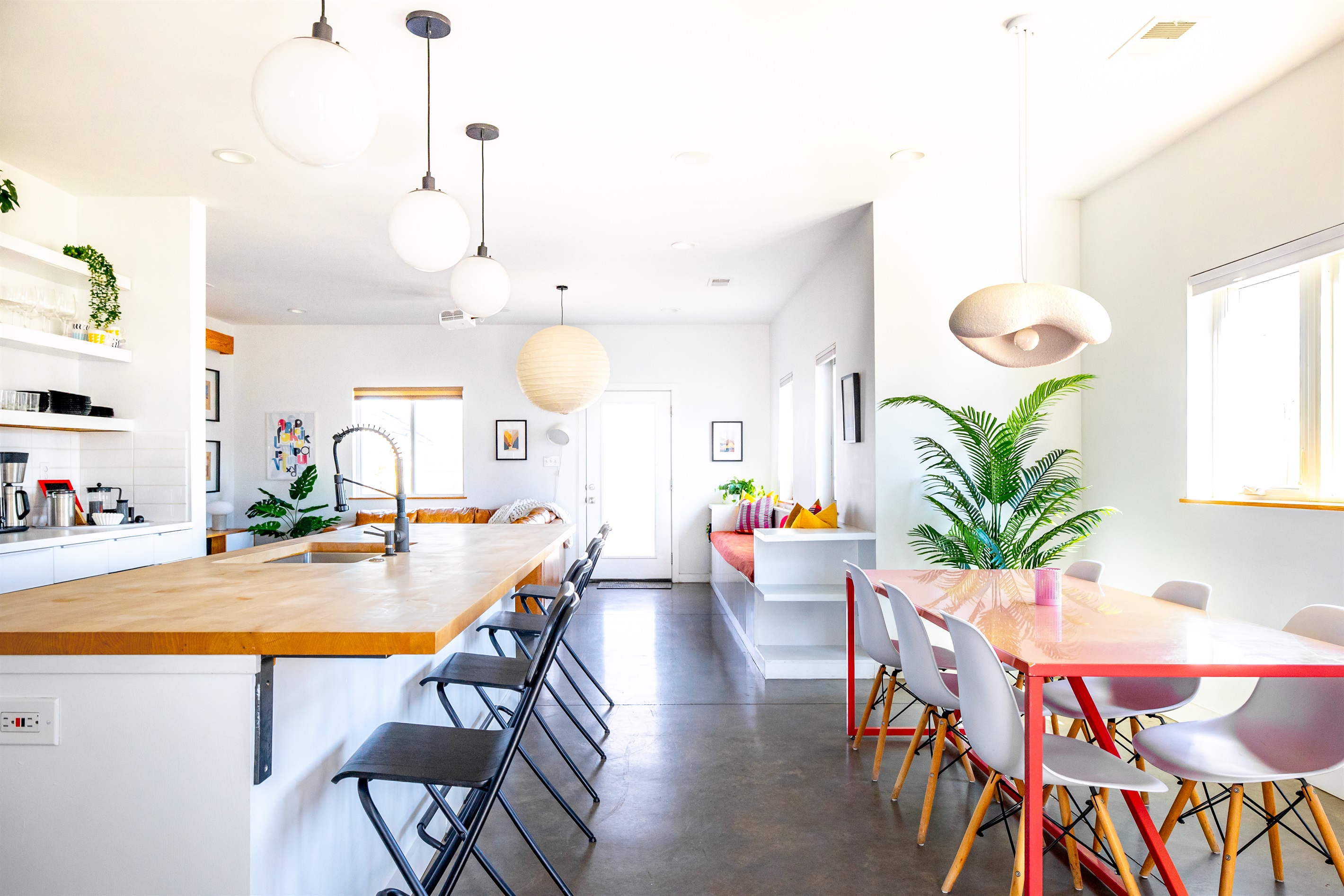 Architect-designed, brilliant morning light, and open-concept with crazy projector setup in the living room... truly the perfect place to crash for a week or more in Memphis!