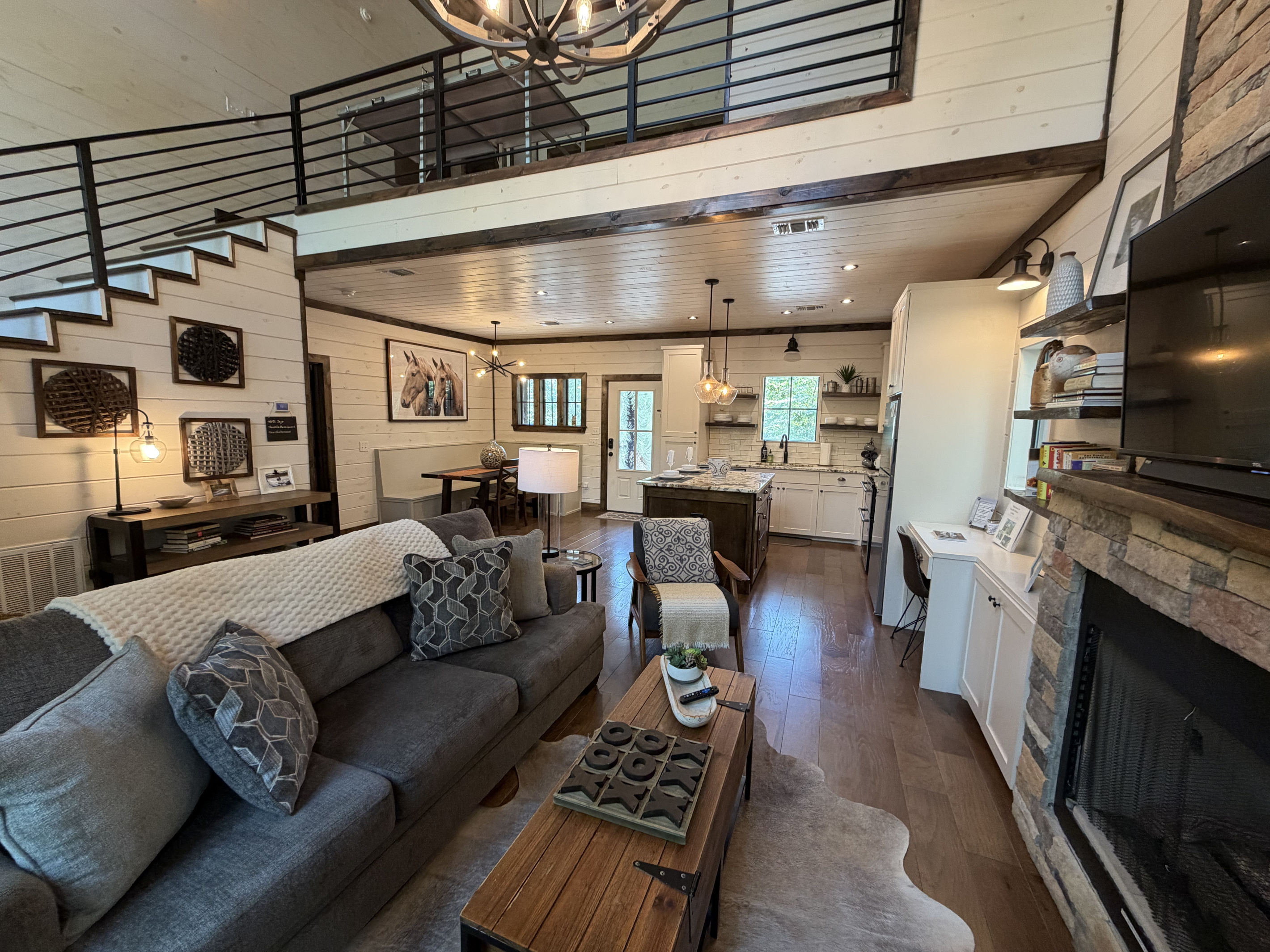 Beautifully designed family room for your getaway!