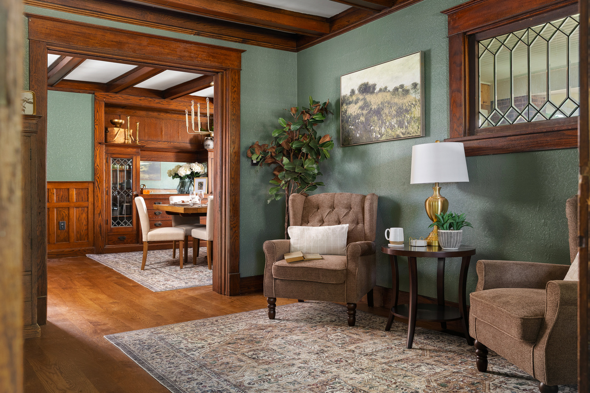A quiet corner to slow down and reconnect. Whether you’re sipping morning coffee, diving into a good book, or winding down for the day, this cozy sitting area was designed for peaceful moments. 