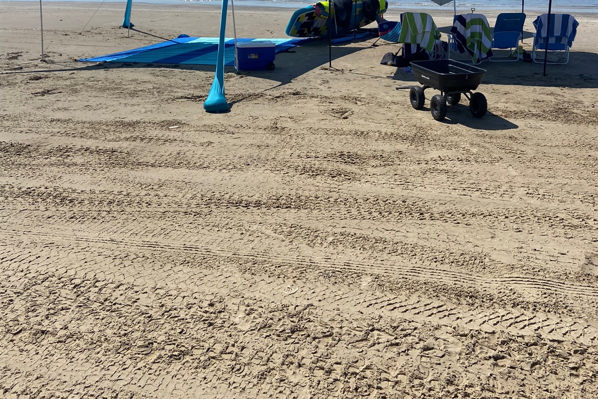 Beach items free to use (subject to availability). Paddleboard and kayak (not pictured) are available to use with a security deposit.