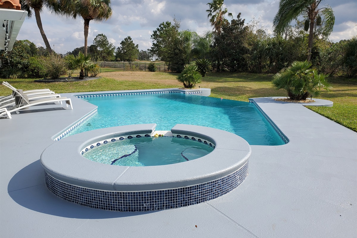Spa and infinity edge pool