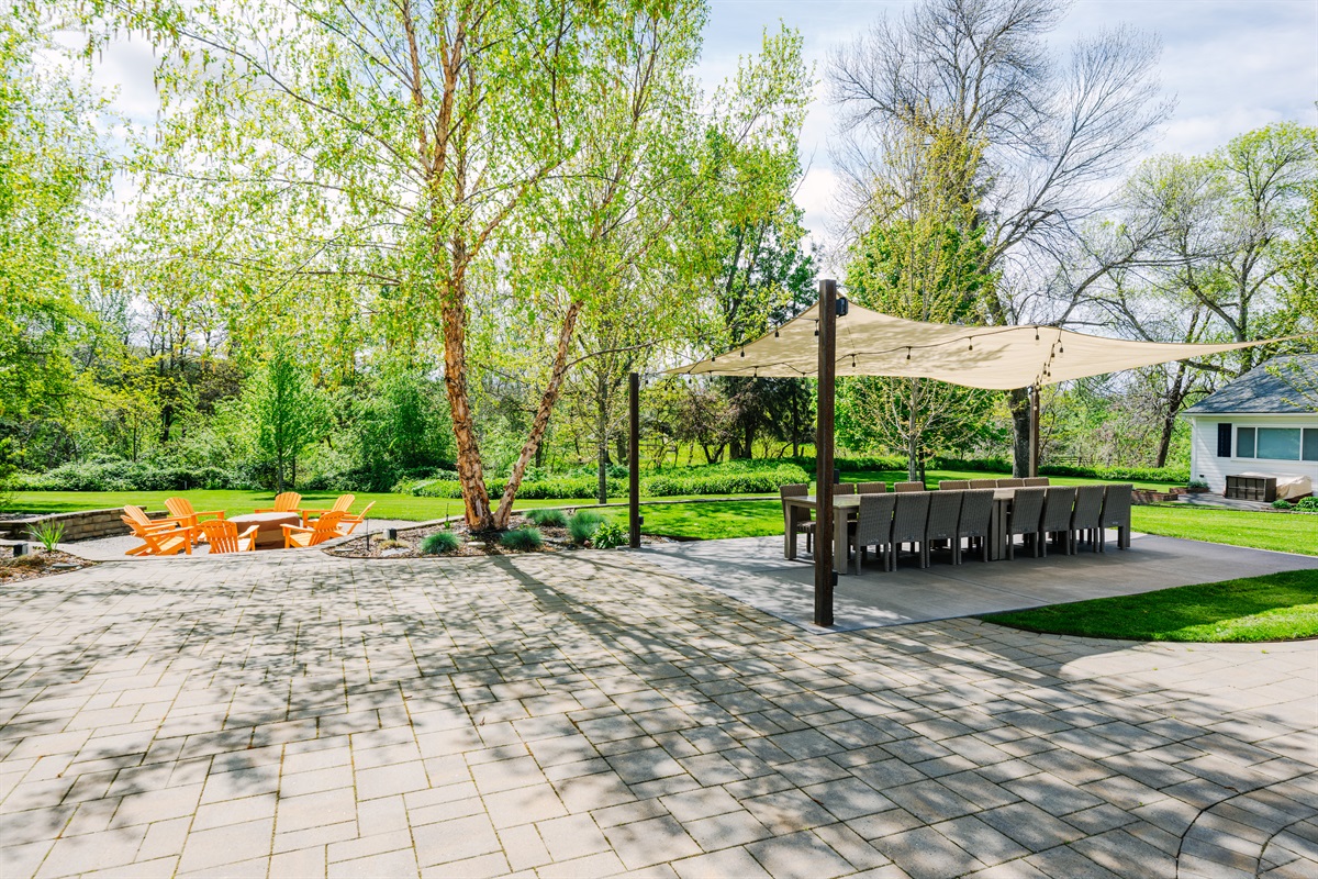 Expansive outdoor space adjacent to seasonal swimming pool! 