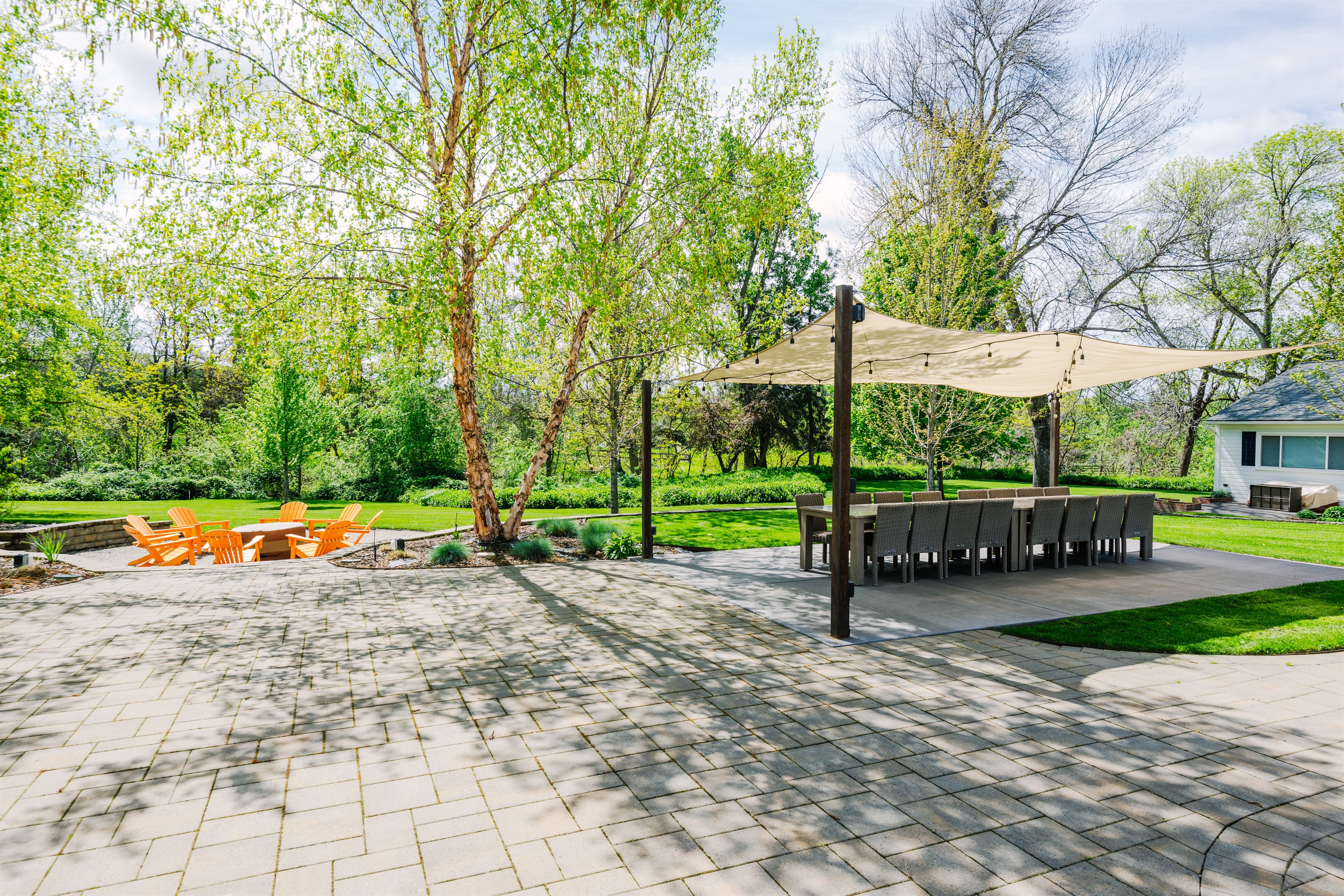 Expansive outdoor space adjacent to seasonal swimming pool! 