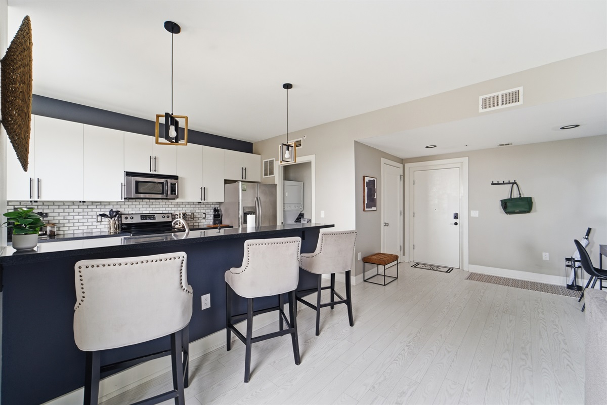 With wide doorways, step free access, and a single level layout The Skyline Lounge is perfect for anyone that is looking for an easy mobility layout.